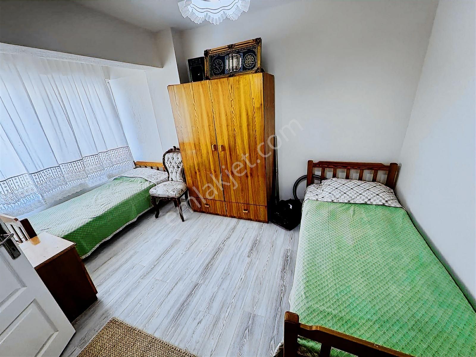 Son Fırsat Mükemmel Konum Geniş Bahçeli Otoparklı Tripleks 3+1 - Görsel 11