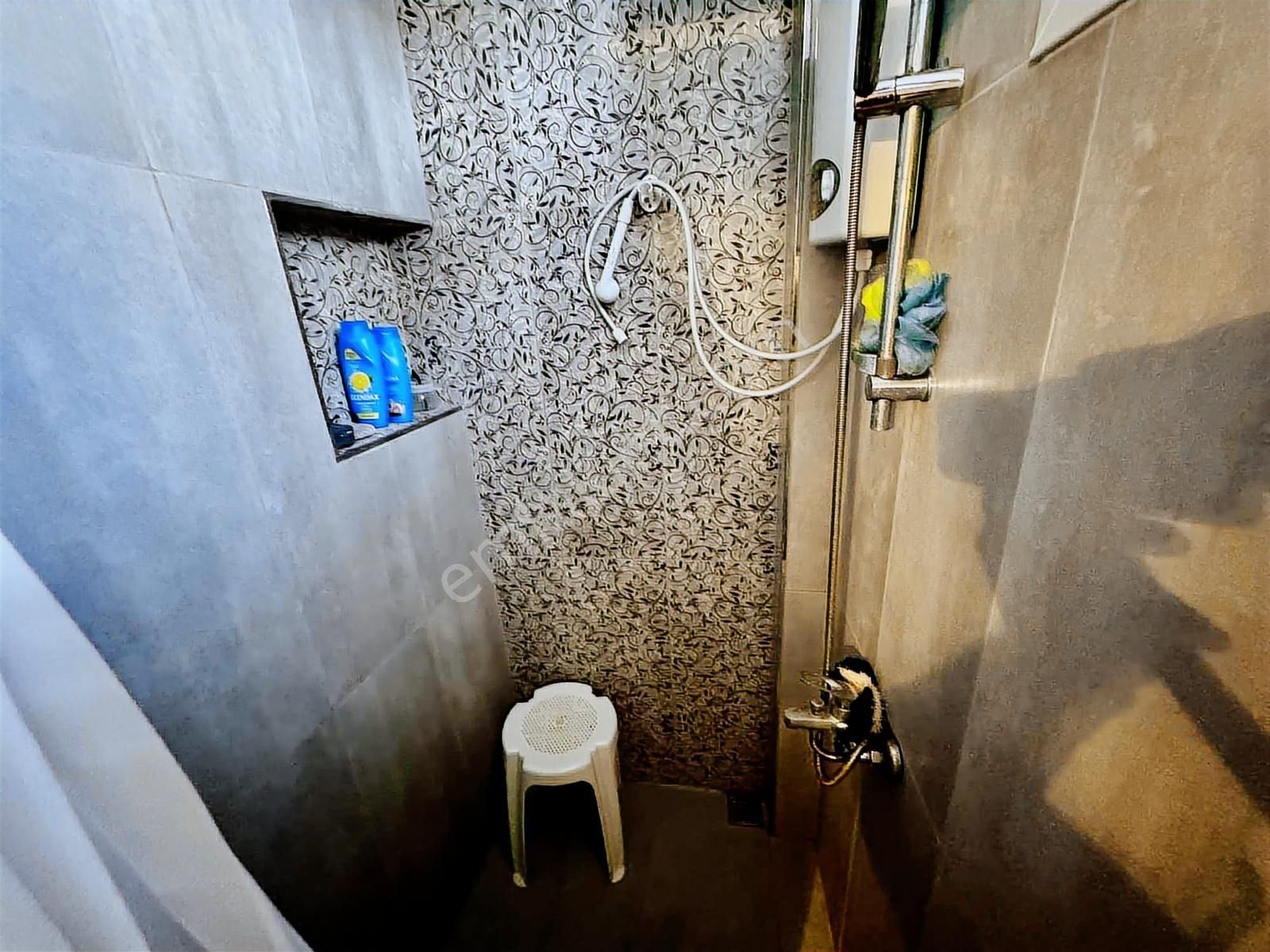 Son Fırsat Mükemmel Konum Geniş Bahçeli Otoparklı Tripleks 3+1 - Görsel 10