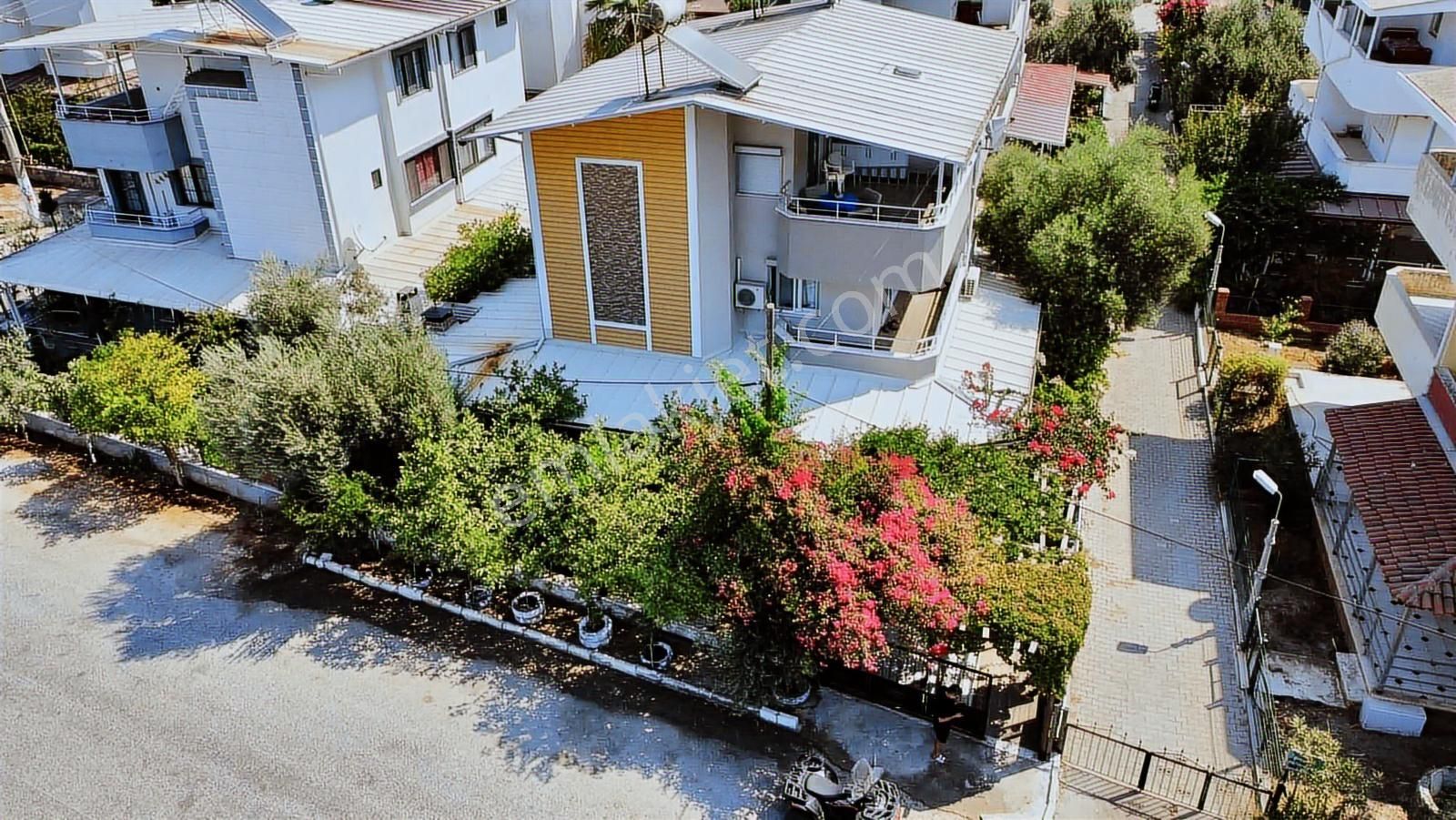 Son Fırsat Mükemmel Konum Geniş Bahçeli Otoparklı Tripleks 3+1 - Görsel 6