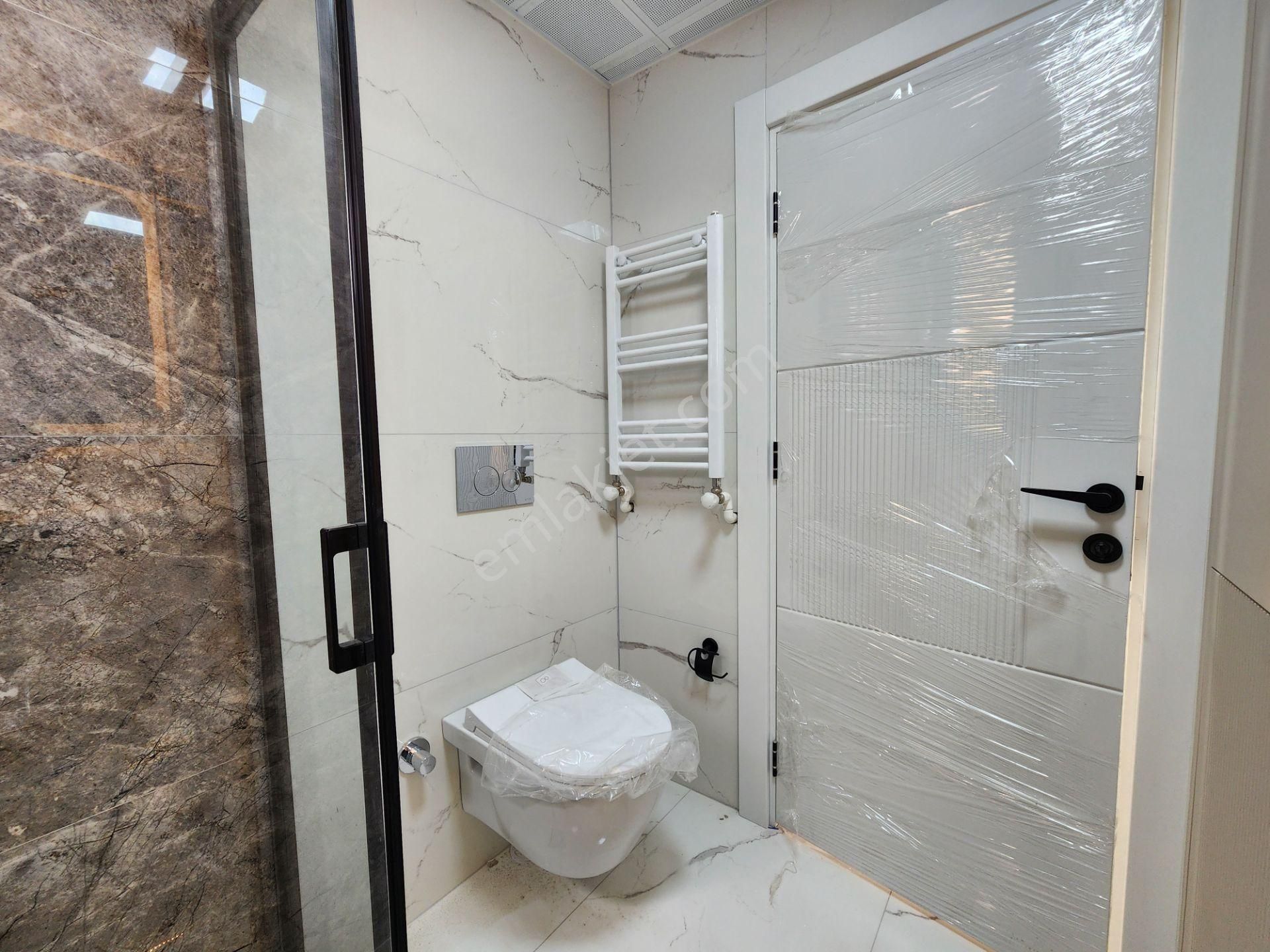 Meltem Özlem Sitesi'nde Doğalgazlı, Sıfır Yapılı 3+1 Ara Kat Kiralık Daire - Görsel 32