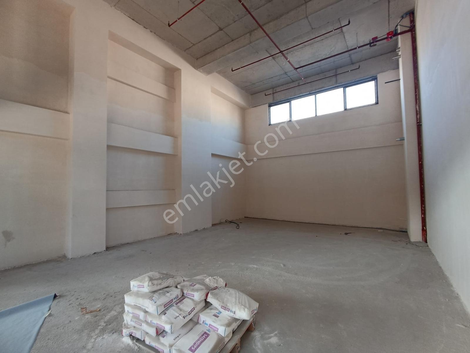 Şaşmaz Otorite'de 80 M2 Kiralık Dükkan - Görsel 4