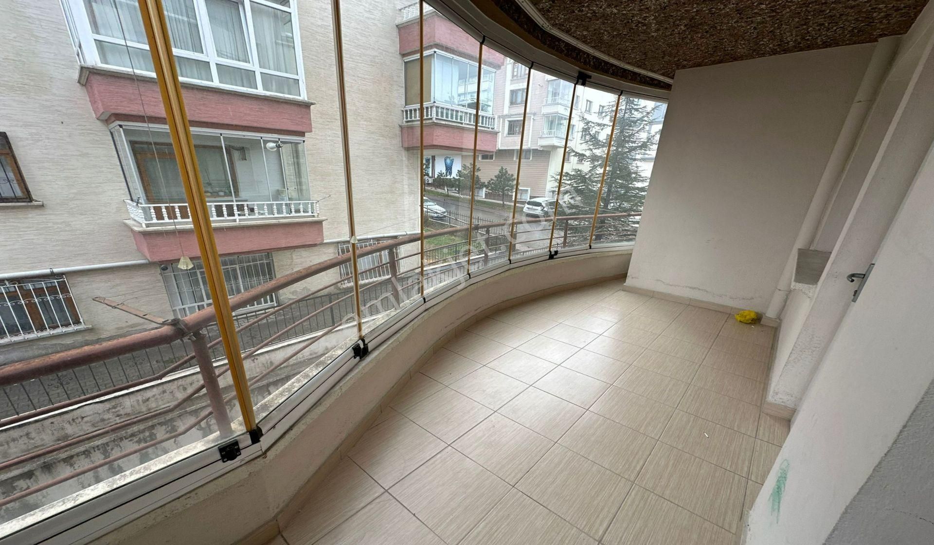 Atapark Cadde Kenarı Bölgenin En Geniş Dairesi Bu İmkan Kaçmaz - Görsel 17