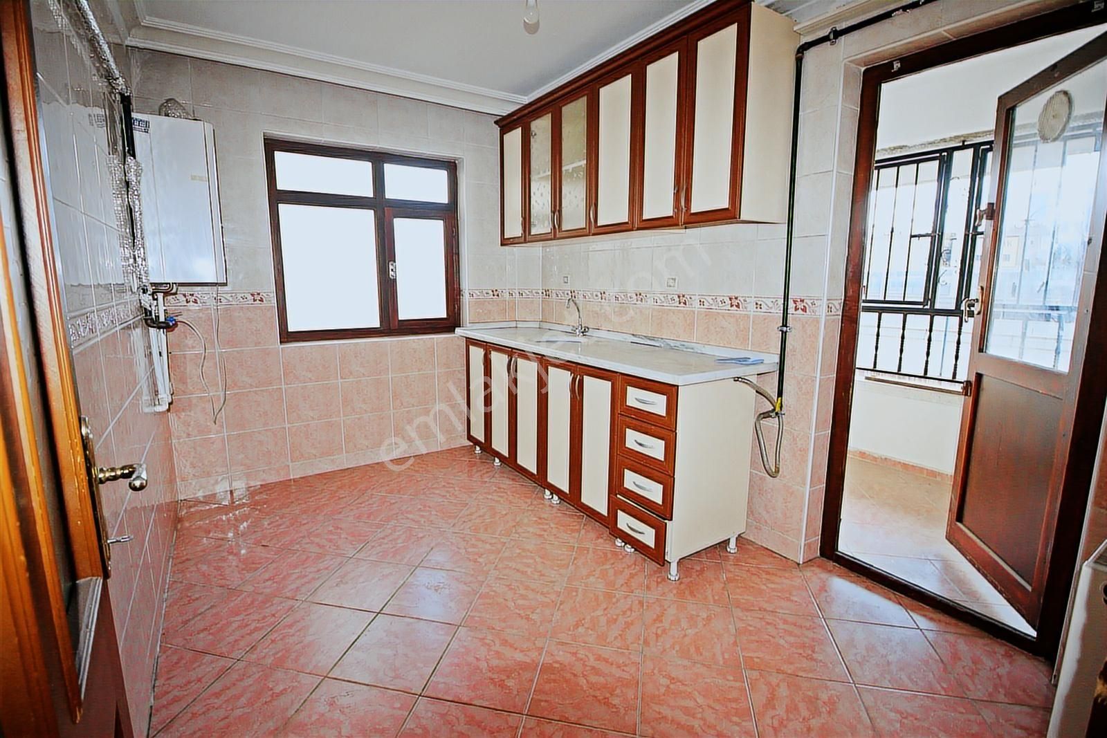 Etiler Mh'de Tren İstasyonu Yanı 2+1 Ön Cephe Daire