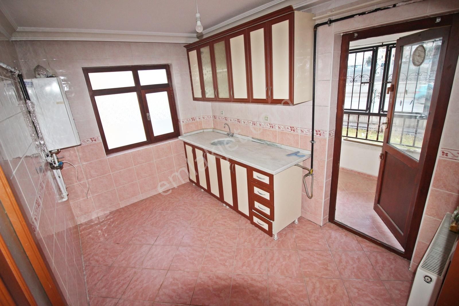 Etiler Mh'de Tren İstasyonu Yanı 2+1 Ön Cephe Daire - Görsel 3