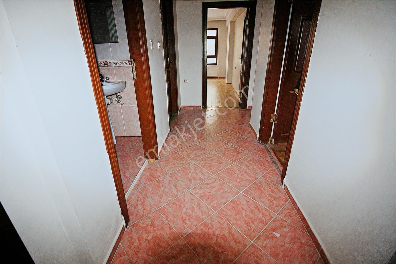 Etiler Mh'de Tren İstasyonu Yanı 2+1 Ön Cephe Daire - Görsel 2