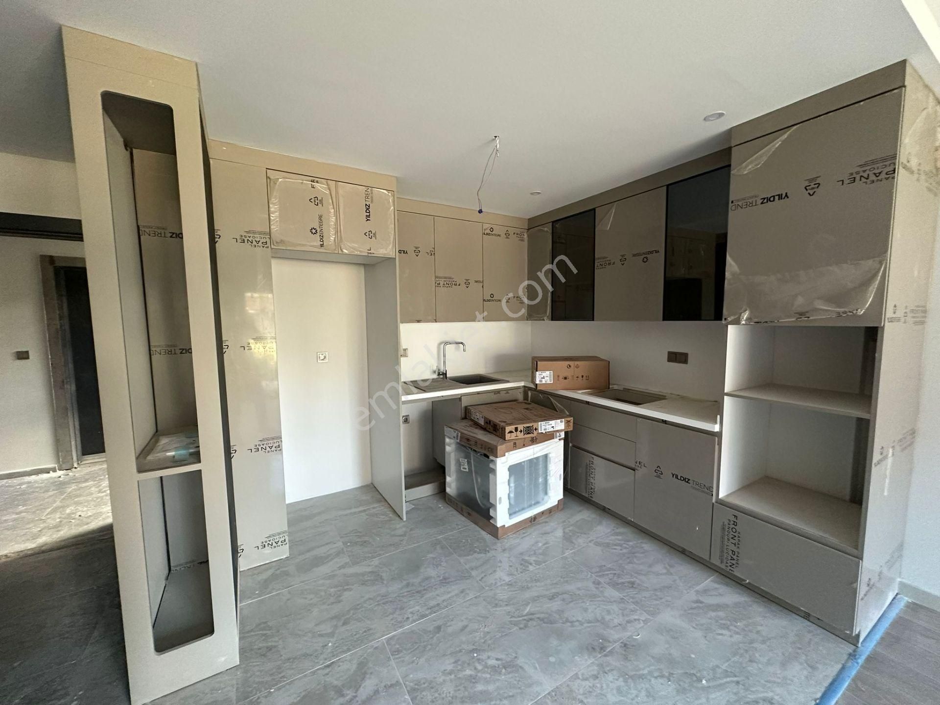 Antalya Döşemealtı Suncity 'de 1+1 Bahçe Katı Havuz Manzaralı Satılık Daire - Görsel 22