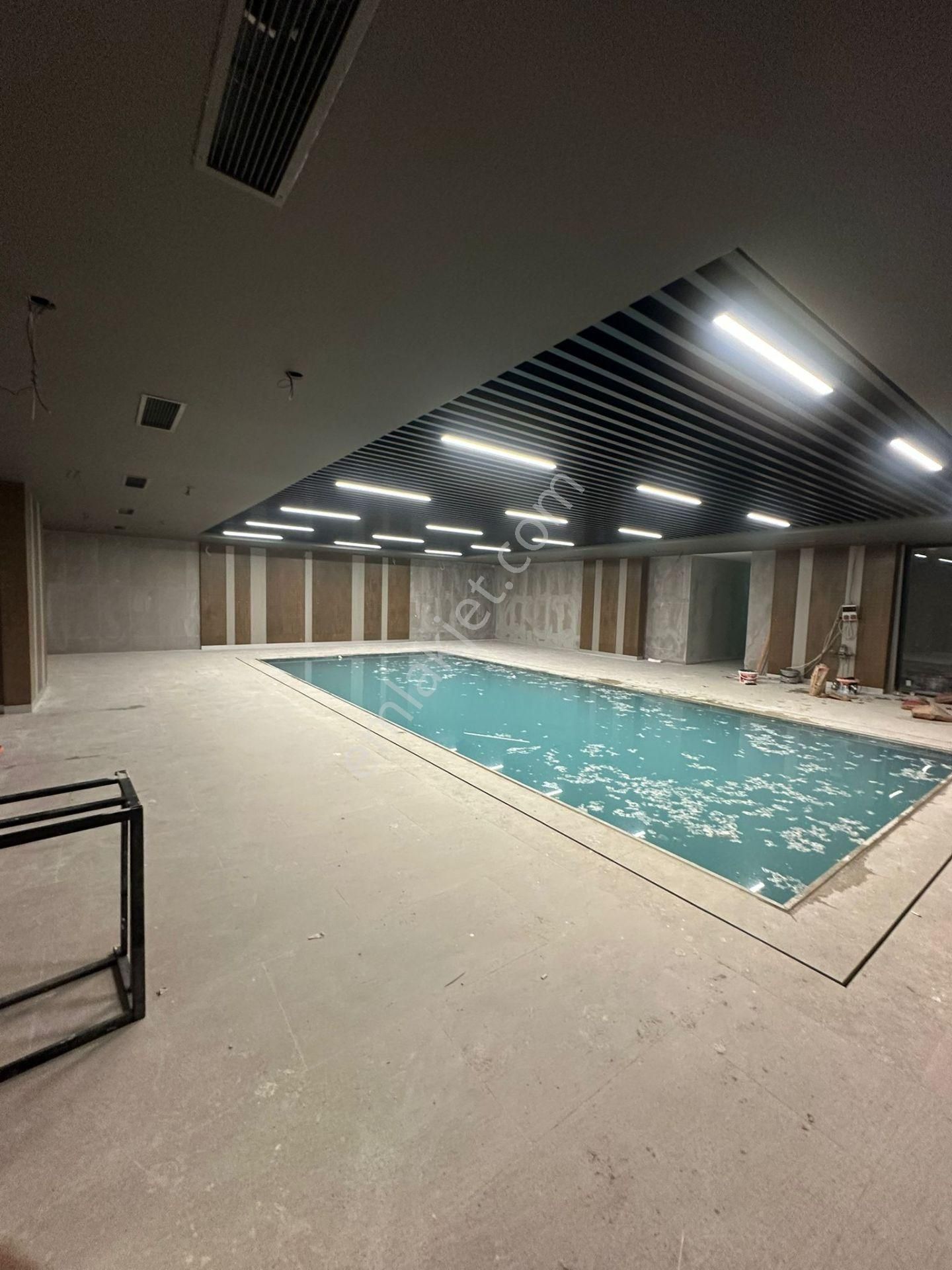 Antalya Döşemealtı Suncity 'de 1+1 Bahçe Katı Havuz Manzaralı Satılık Daire - Görsel 25