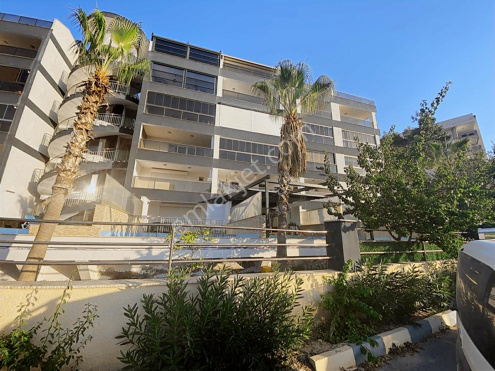 Kuşadası Merkezde Özel Havuzlu Fuul Deniz Manzaralı Ters Dubleks - Görsel 21