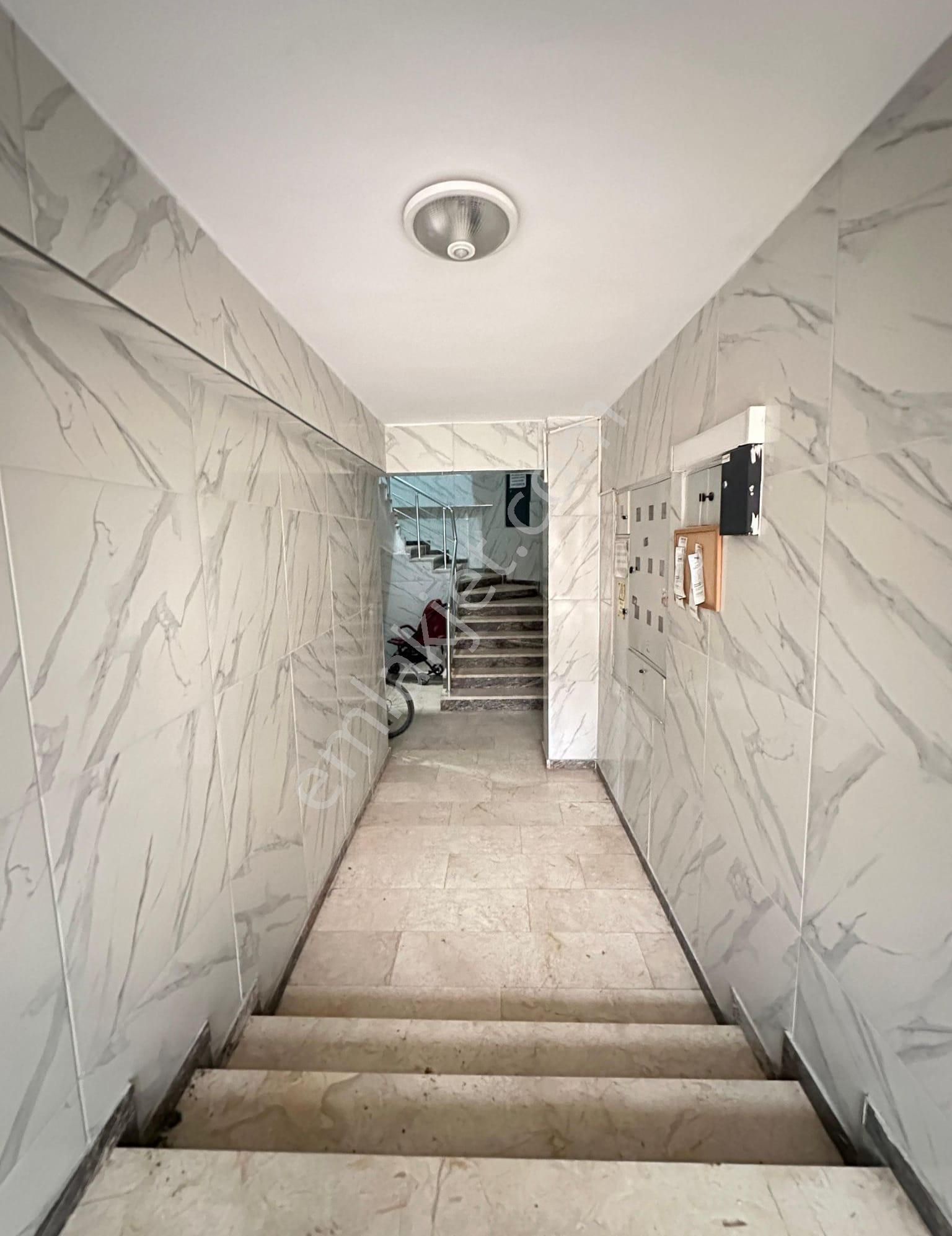 Akademi'den Çamlıca'da Ara Kat Ebeveyn Banyolu 2+1 Satılık Daire - Görsel 15