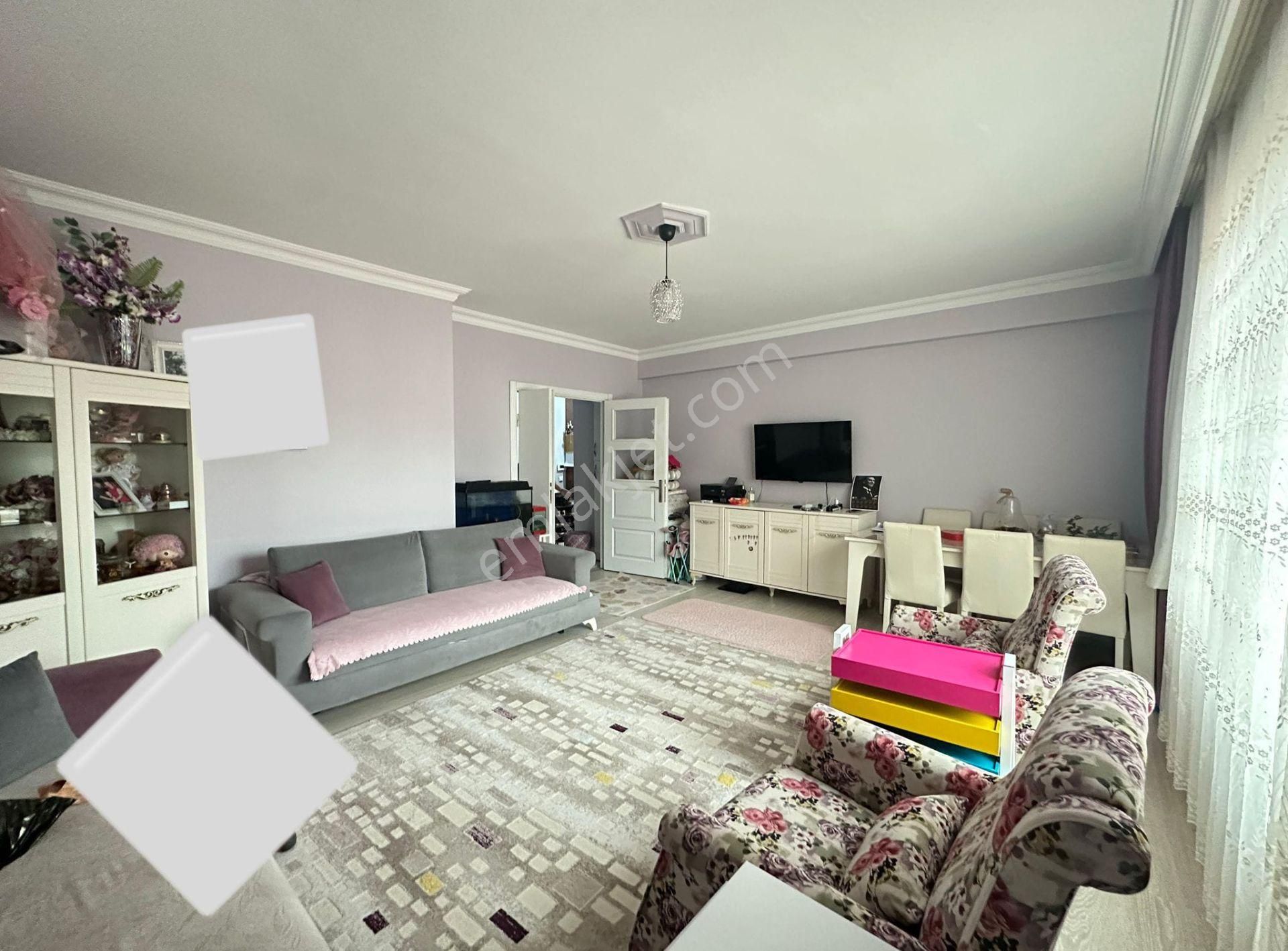 Akademi'den Çamlıca'da Ara Kat Ebeveyn Banyolu 2+1 Satılık Daire - Görsel 2