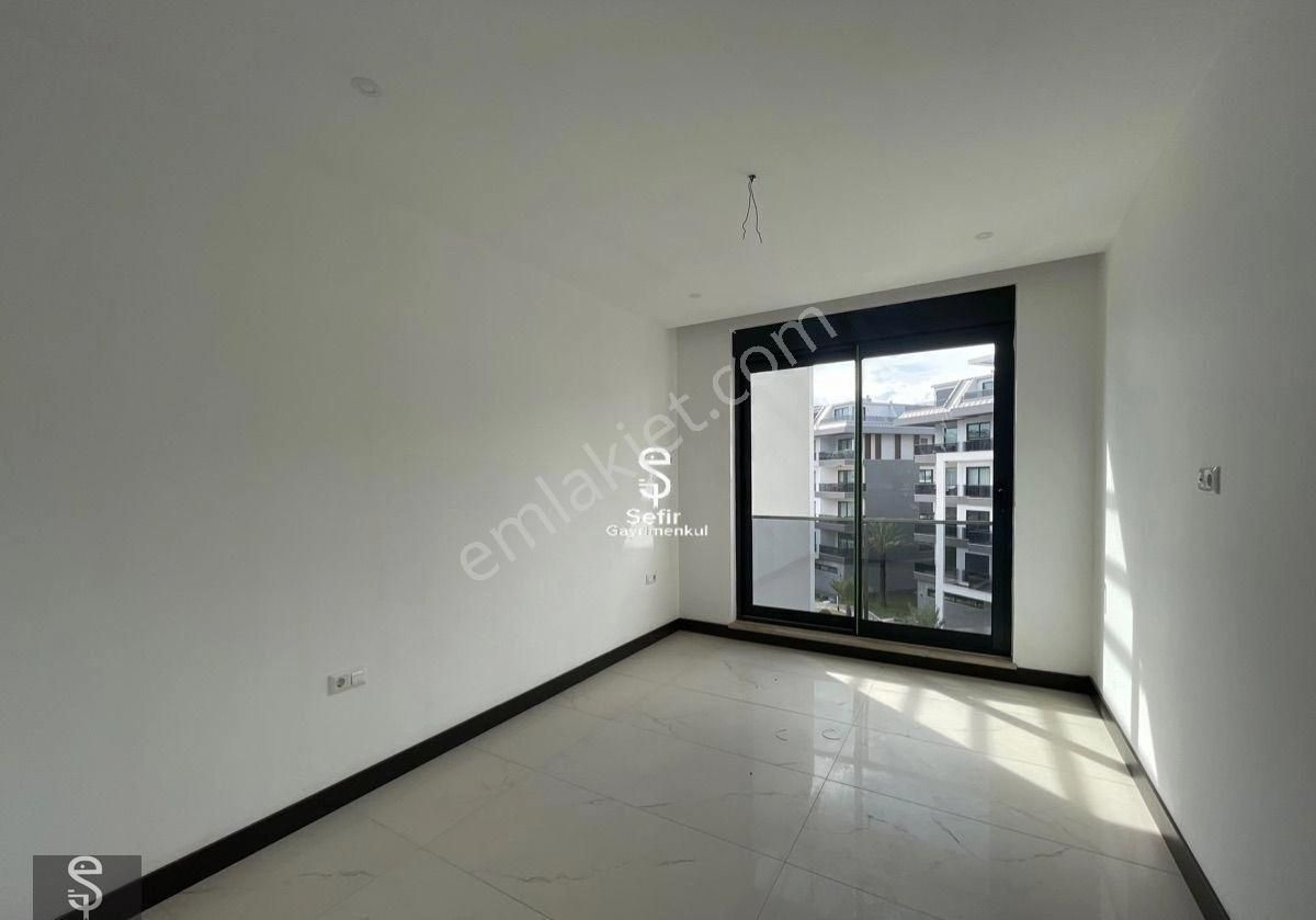 Alanya Oba Hastane Yanı Kiralık 1+1 Geniş Full Aktiviteli Lüks Daire - Görsel 22