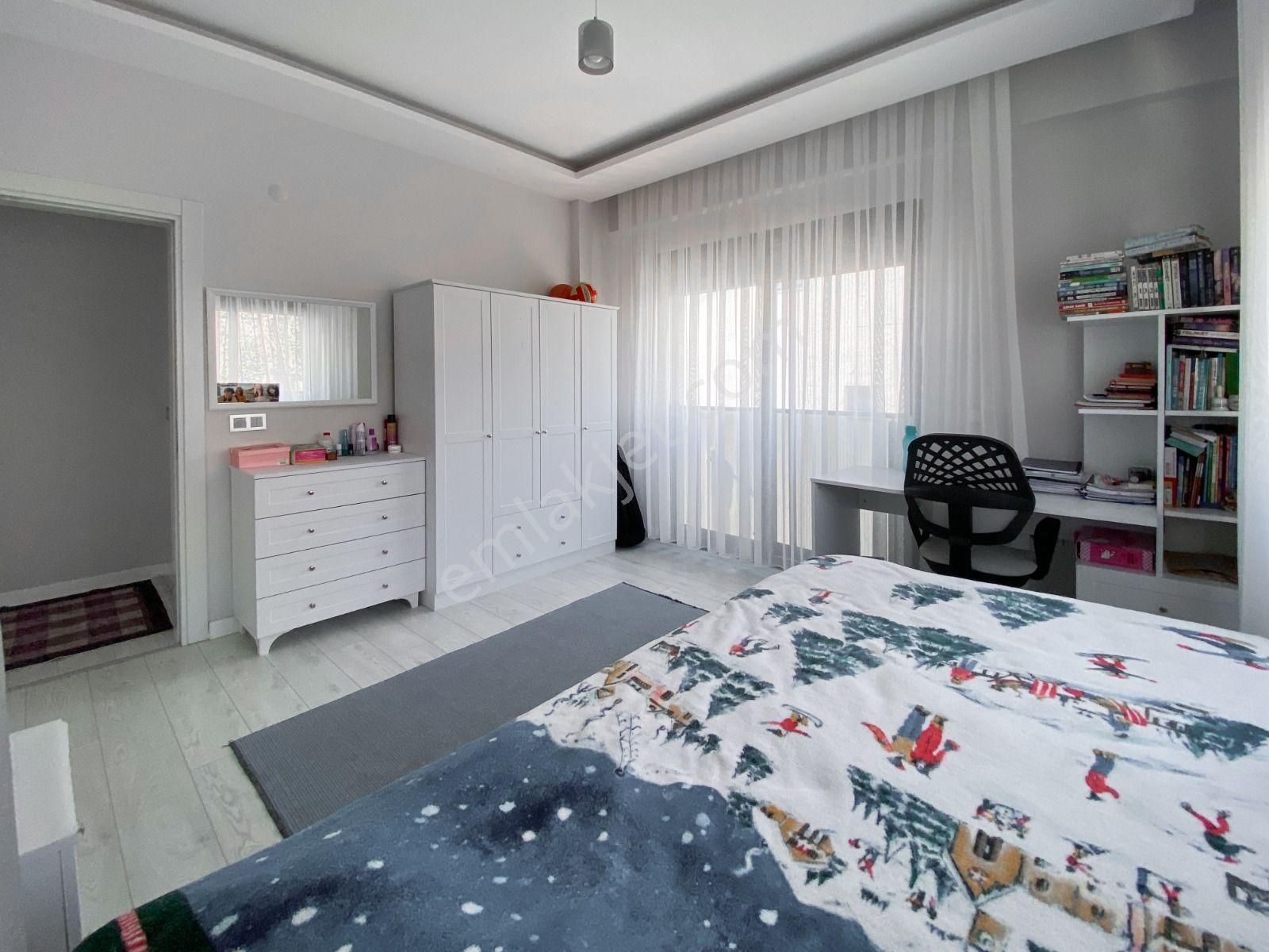 İdamax'tan Ilıca'da Harika Konumda Havuzlu Müstakil Villa - Görsel 20