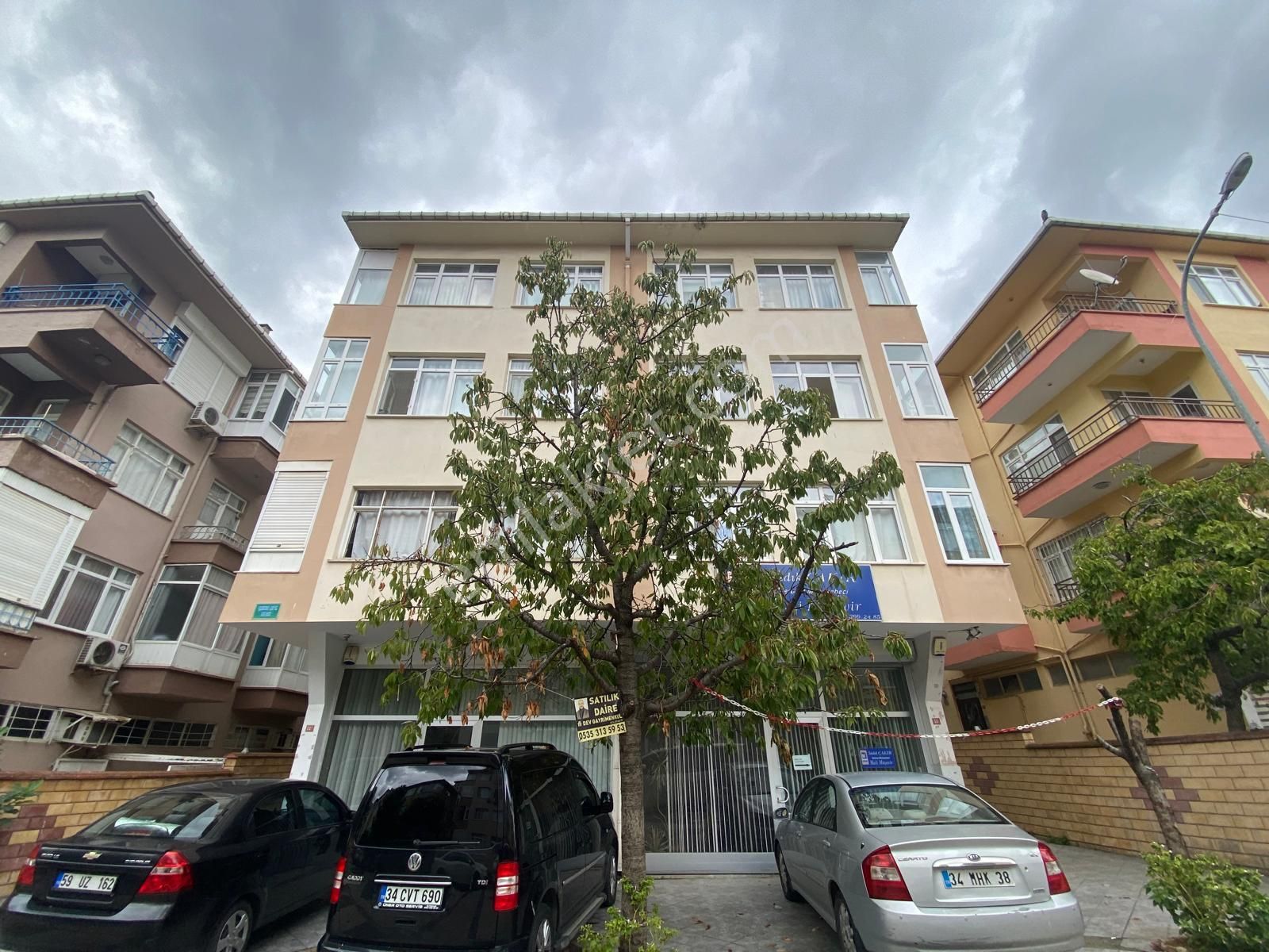 ▃artemin▃altayçeşme'de Minibüse Yakın Balkonlu 75m² 1.kat 2+1 !