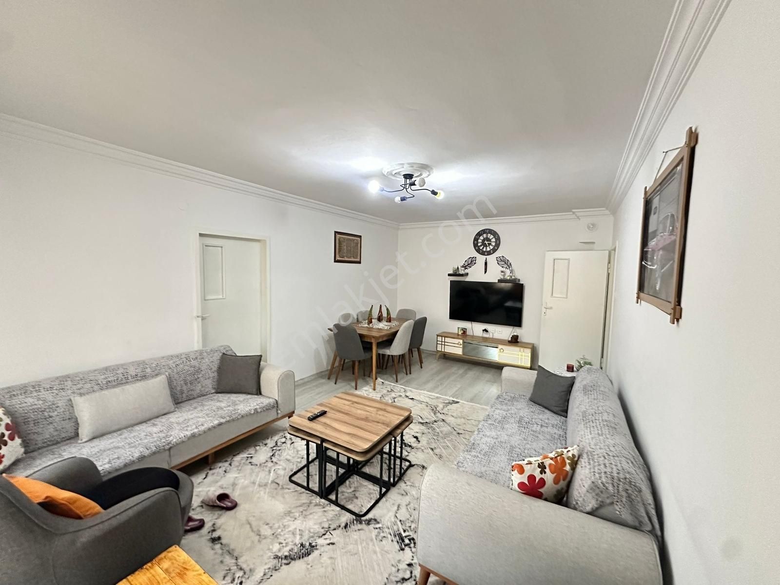 Altın Anahtardan Yunus Emre Cd.yakını Katta Ön Cephe - Görsel 17