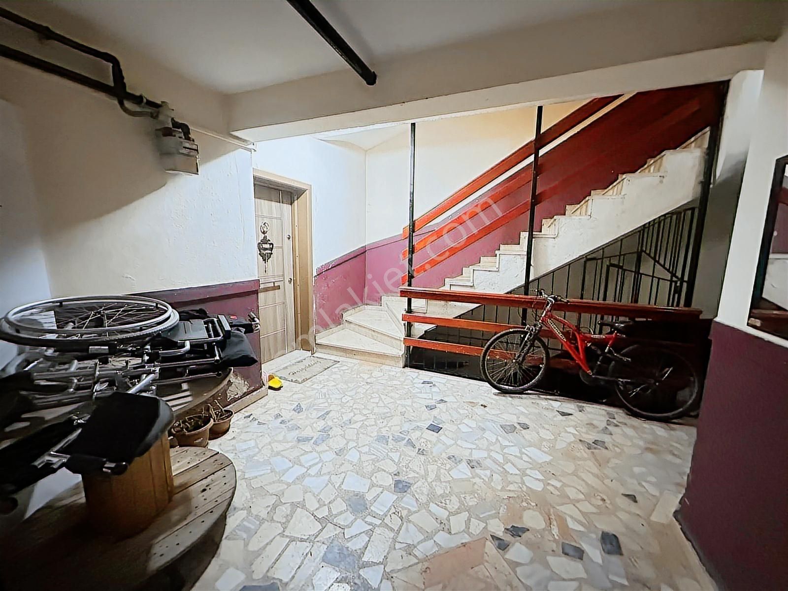 Altın Anahtardan Yunus Emre Cd.yakını Katta Ön Cephe - Görsel 2