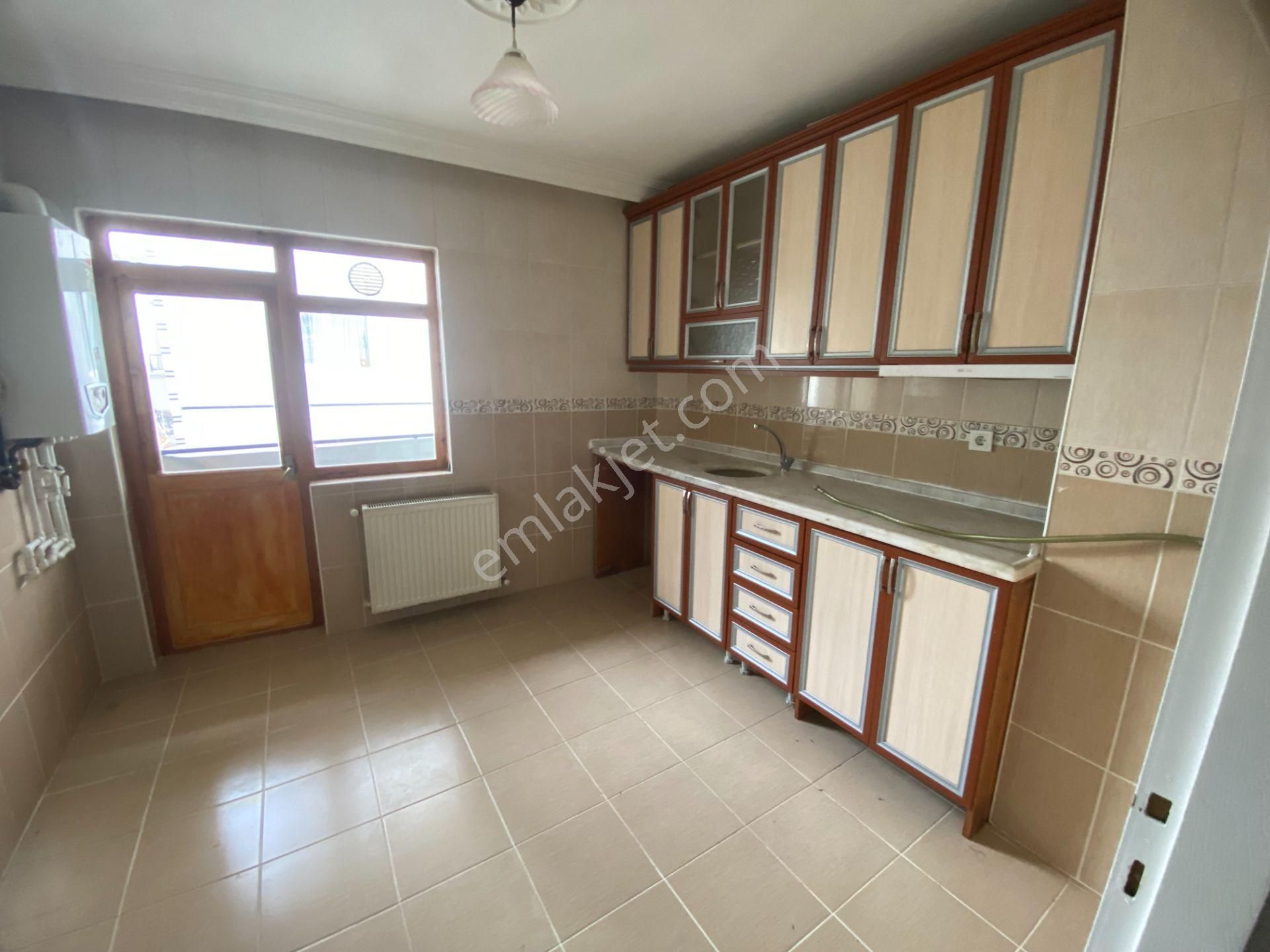 Elvan Mah. Kiralık 3.kat 135 M2 Kiralık 3+1 Daire - Görsel 4