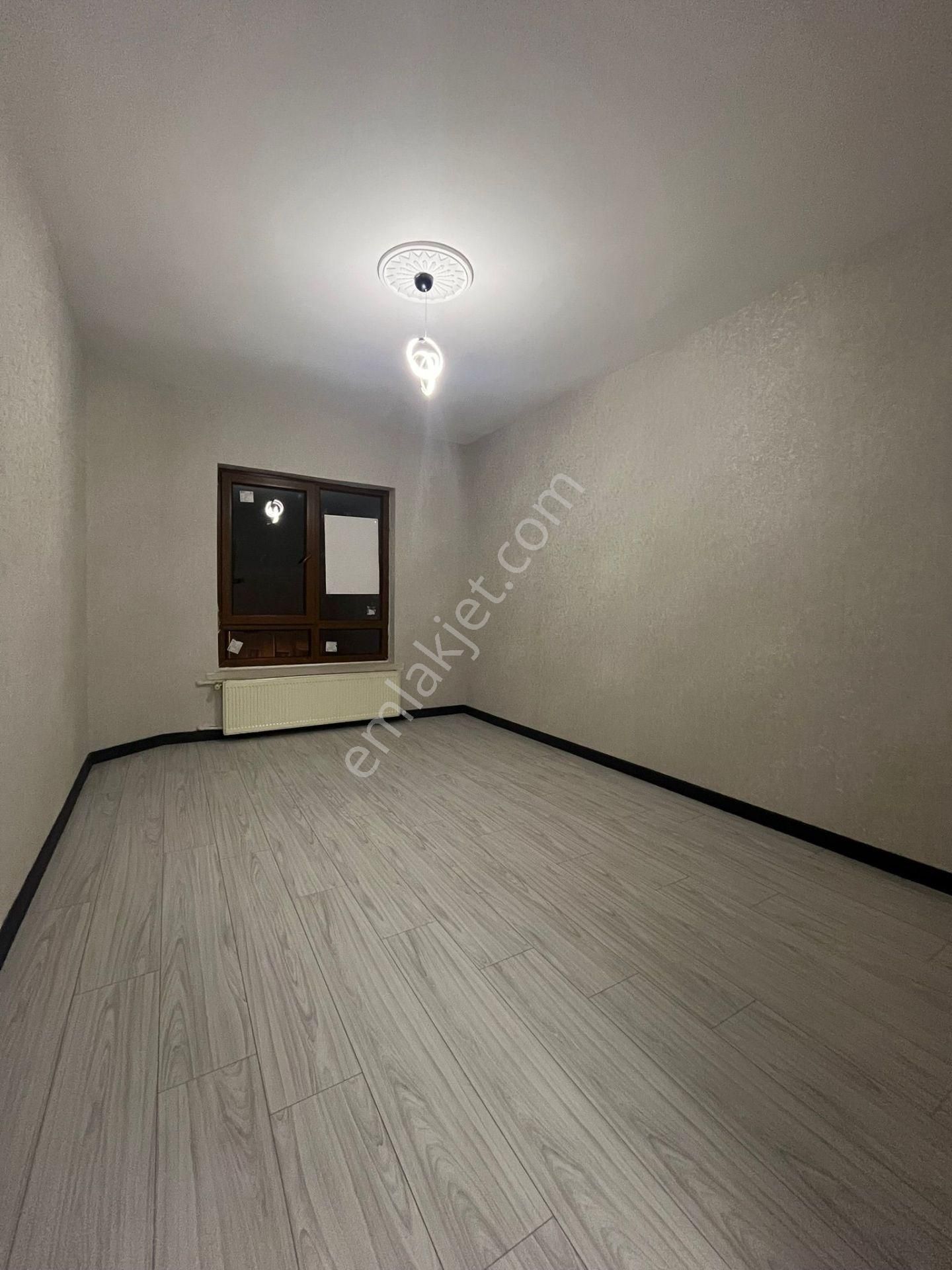 Atapark Yakını Katta Yapılı Geniş M2 4+1 - Görsel 8