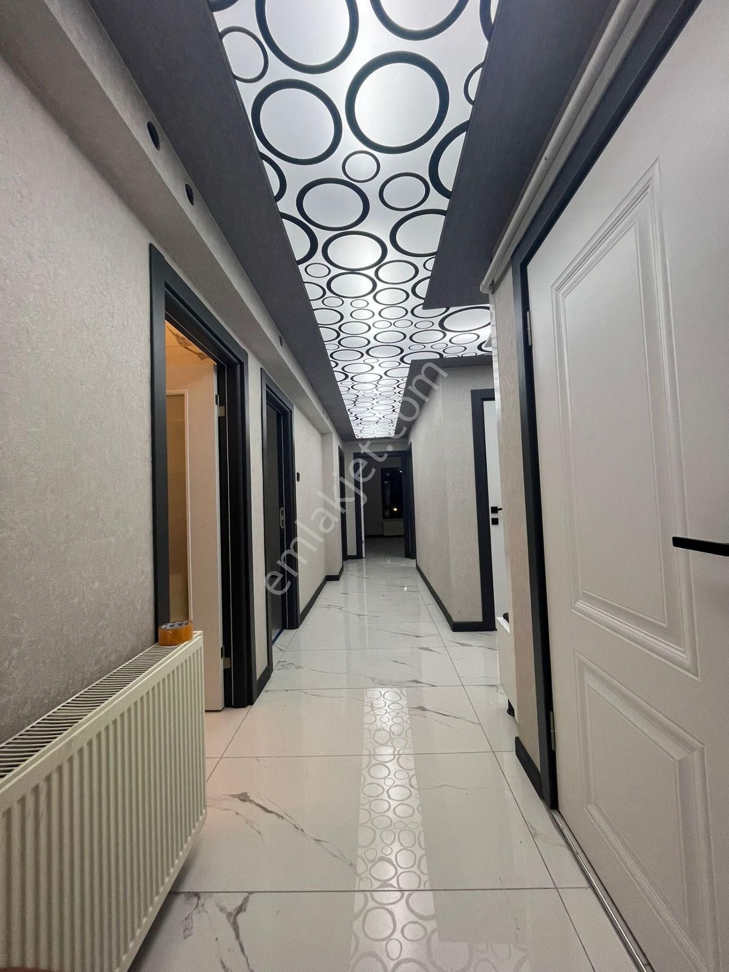 Atapark Yakını Katta Yapılı Geniş M2 4+1 - Görsel 14