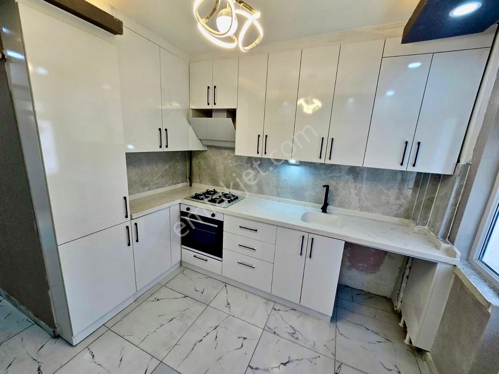 Plevne Mah'de Ara Katta Hemde Bu Fiyat İle Satışta