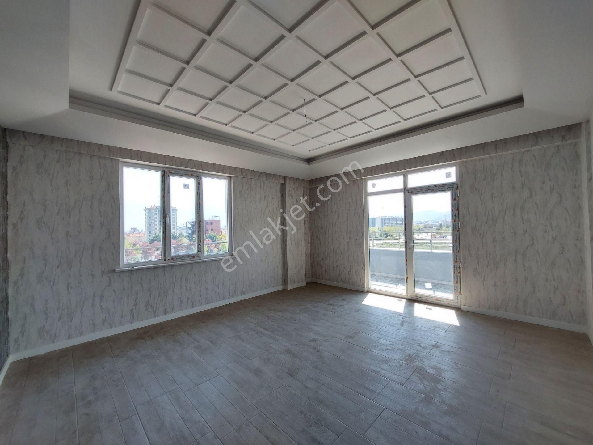 Kosova Mah. Veysel Karani Caddesine Cephe İşyapar'dan Lüks 3+1 Daire - Görsel 3