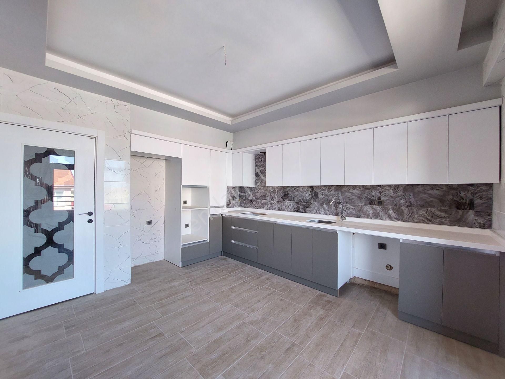 Kosova Mah. Veysel Karani Caddesine Cephe İşyapar'dan Lüks 3+1 Daire