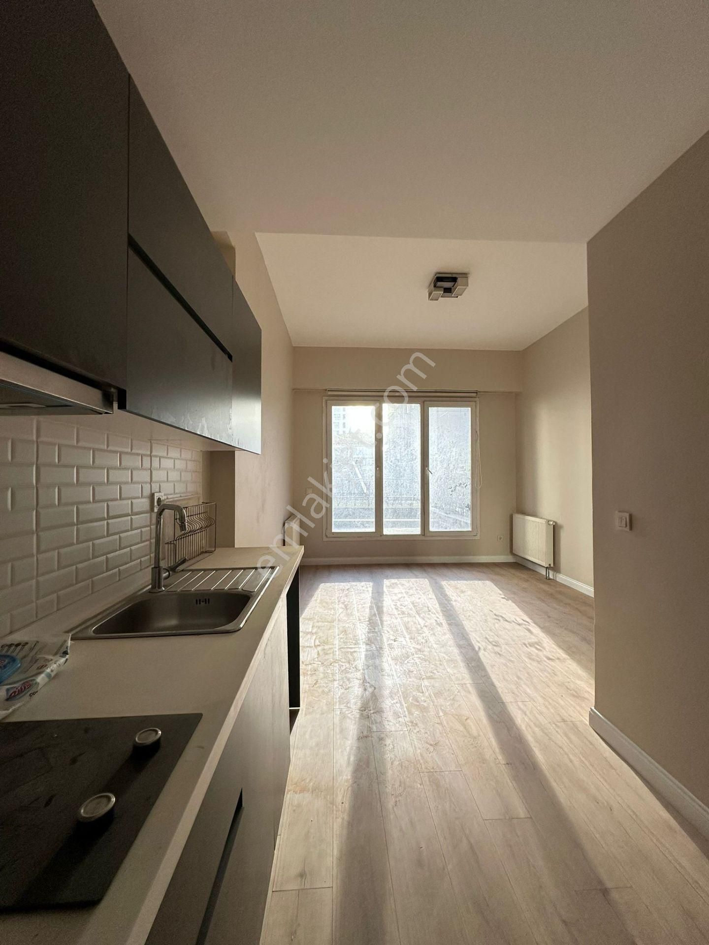 Esenyurt Babacan Premium Sitesinde Eşyalı Kiralık 1+0 Daire - Görsel 3