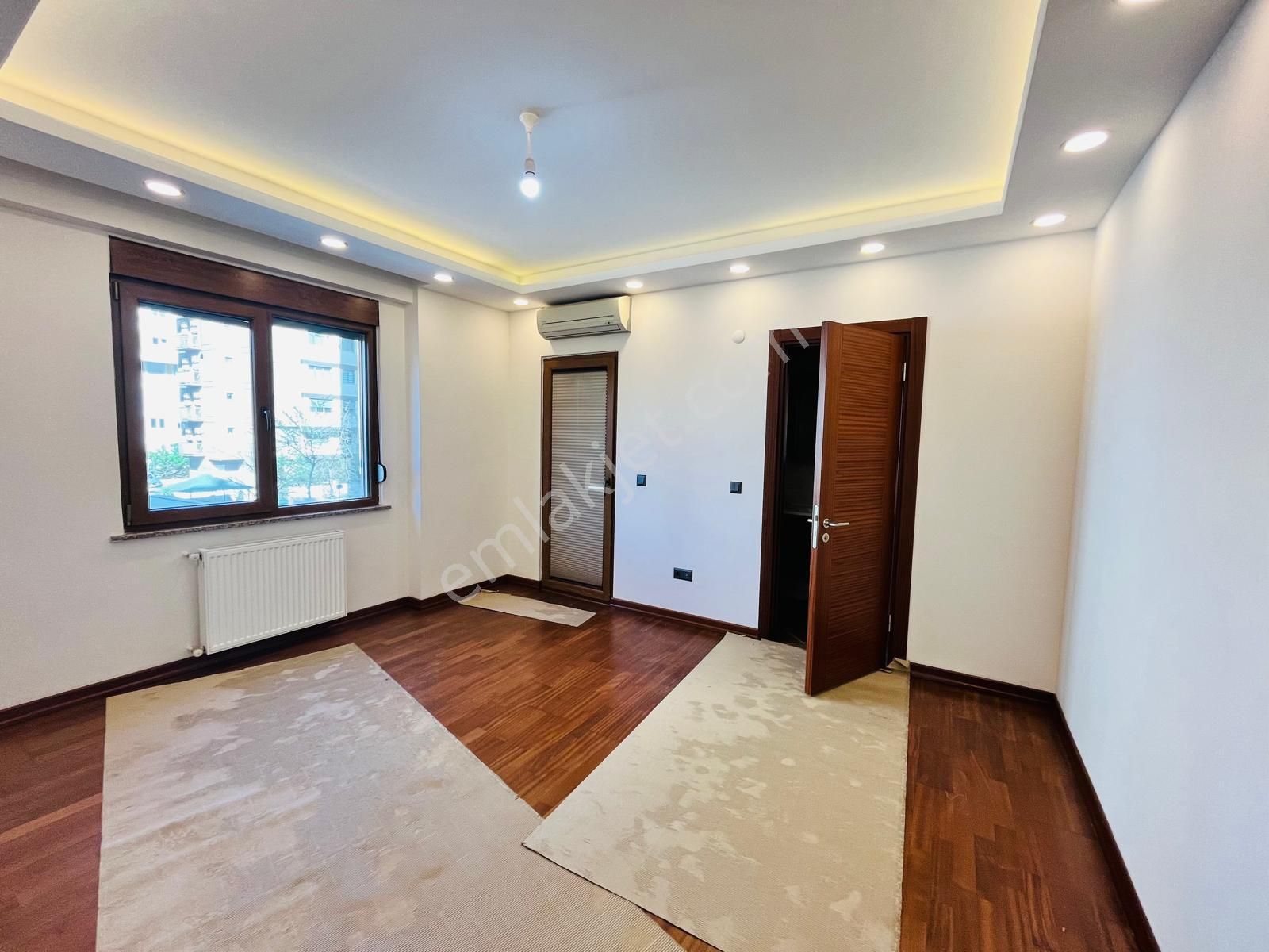 Göztepe Sahilde Geniş 2+1 Park Manzaralı Balkonlu Yeni Binada - Görsel 30