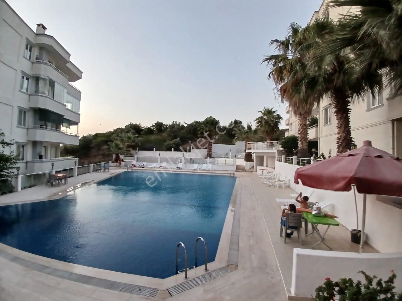 Mudanya Halitpaşada Full Deniz Manzaralı 3+1 Daire Havuzlu