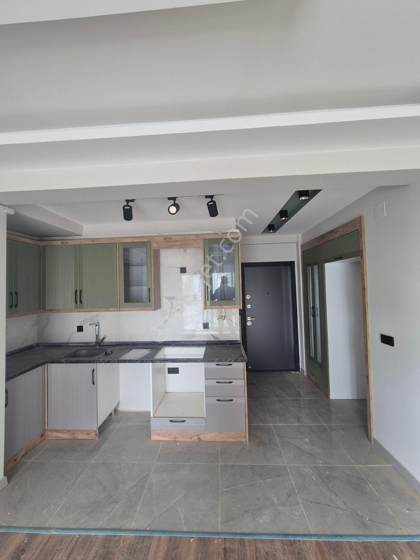Gültepe'de 2+1 Açık Mutfak Cadde Üzeri Doğalgazlı Kiralık Daire - Görsel 3