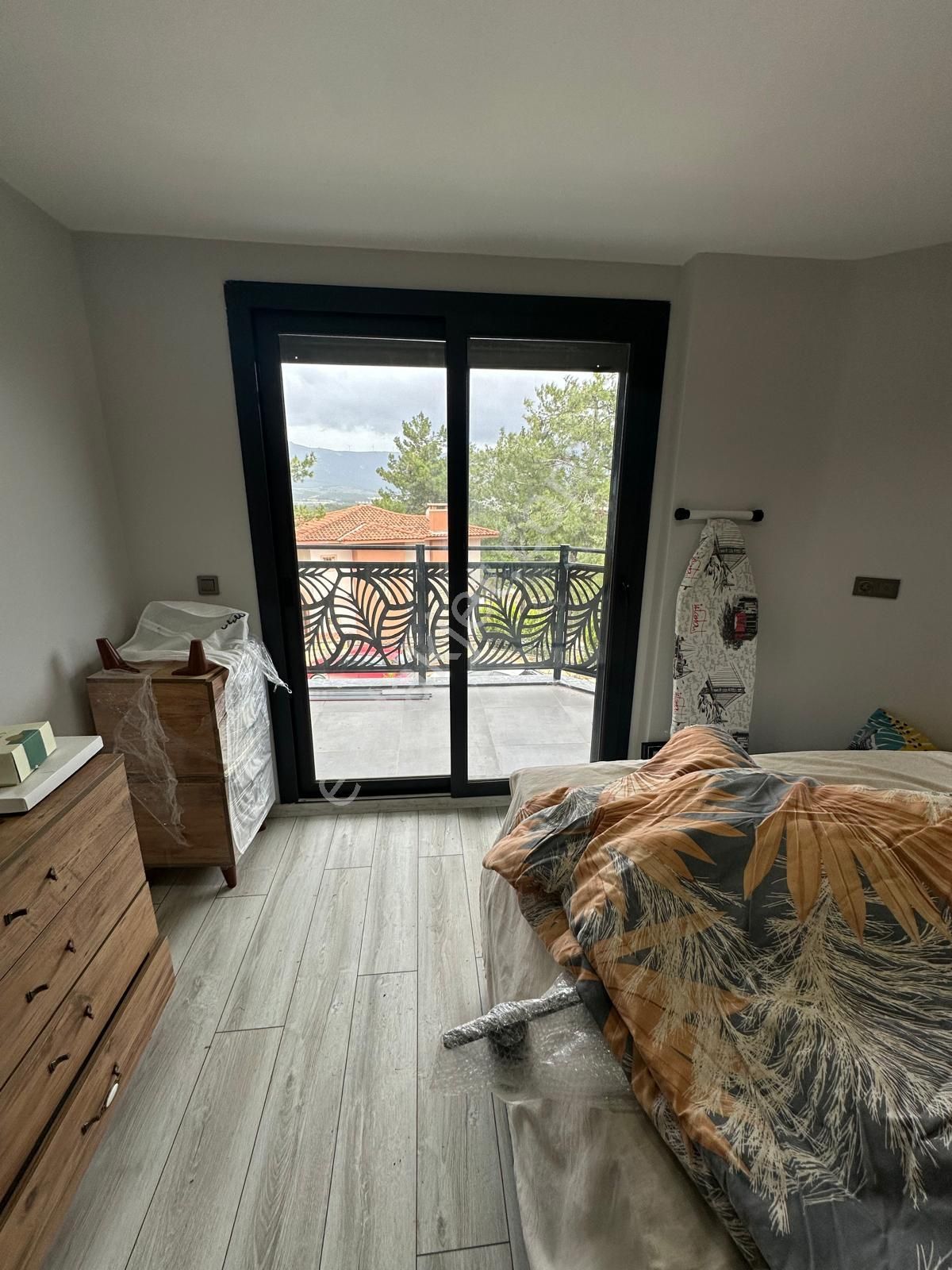 Kuşadası Soğucak'ta Doğayla İç İçe Müstakil Havuzlu Villa - Görsel 2