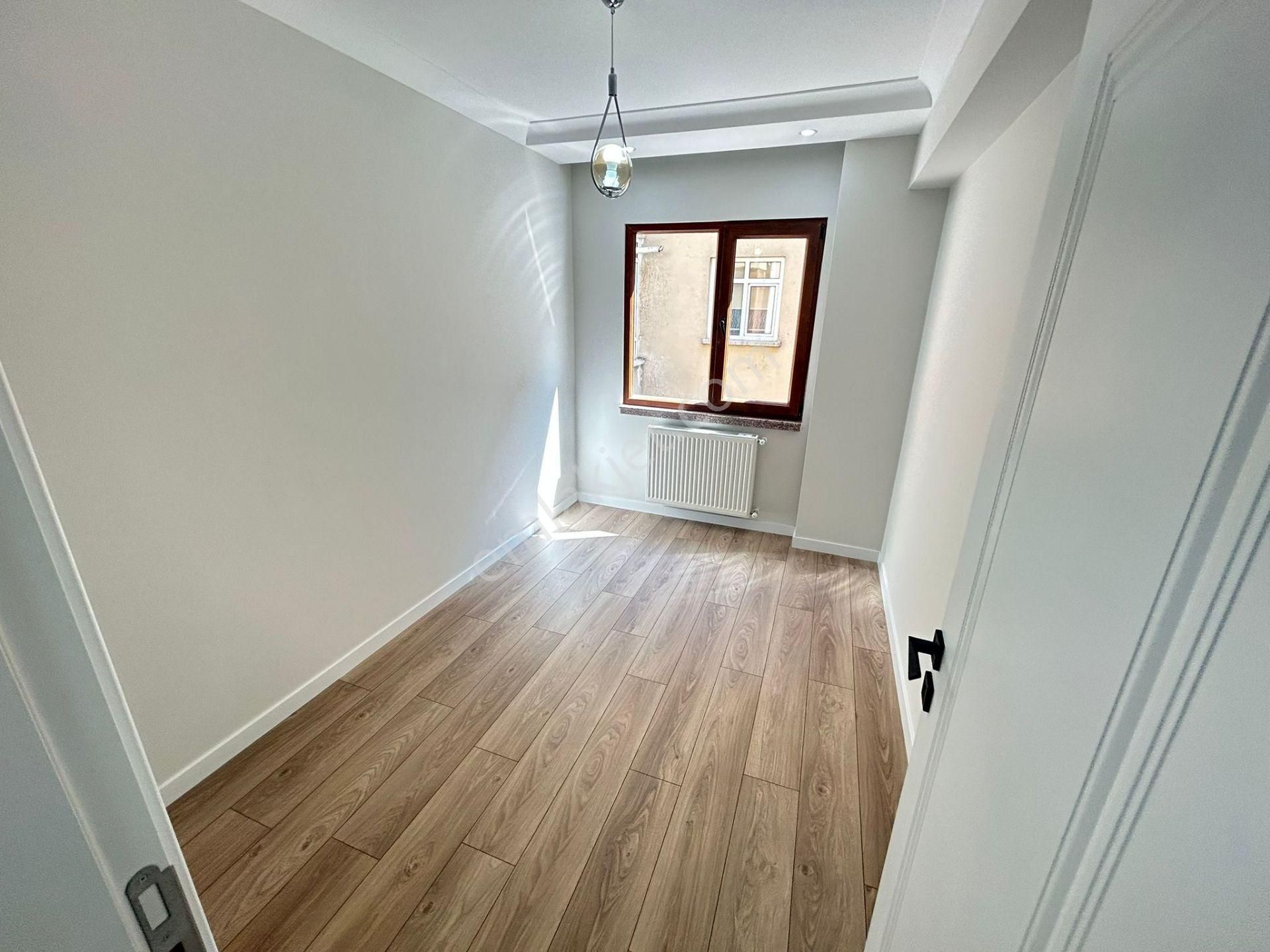 Taner'den Dikmen'de Hakim Evi Yakını 3+1 Orta Kat Süper Lüks Ön Cephe - Görsel 11