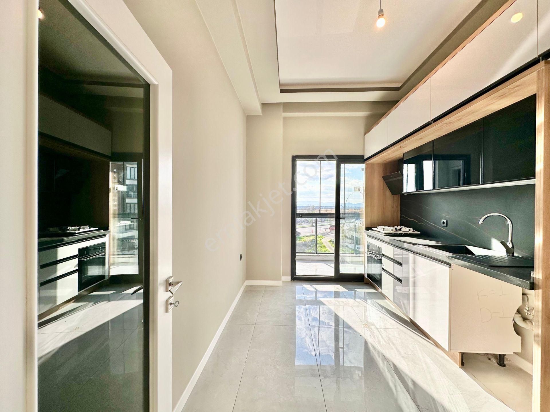 ꧁ay Emlaktan꧂akçay'da Arakat Ayrı Mutfak Ön Cephe Satılık 2+1 Ultra Lüks Tasarım Daire