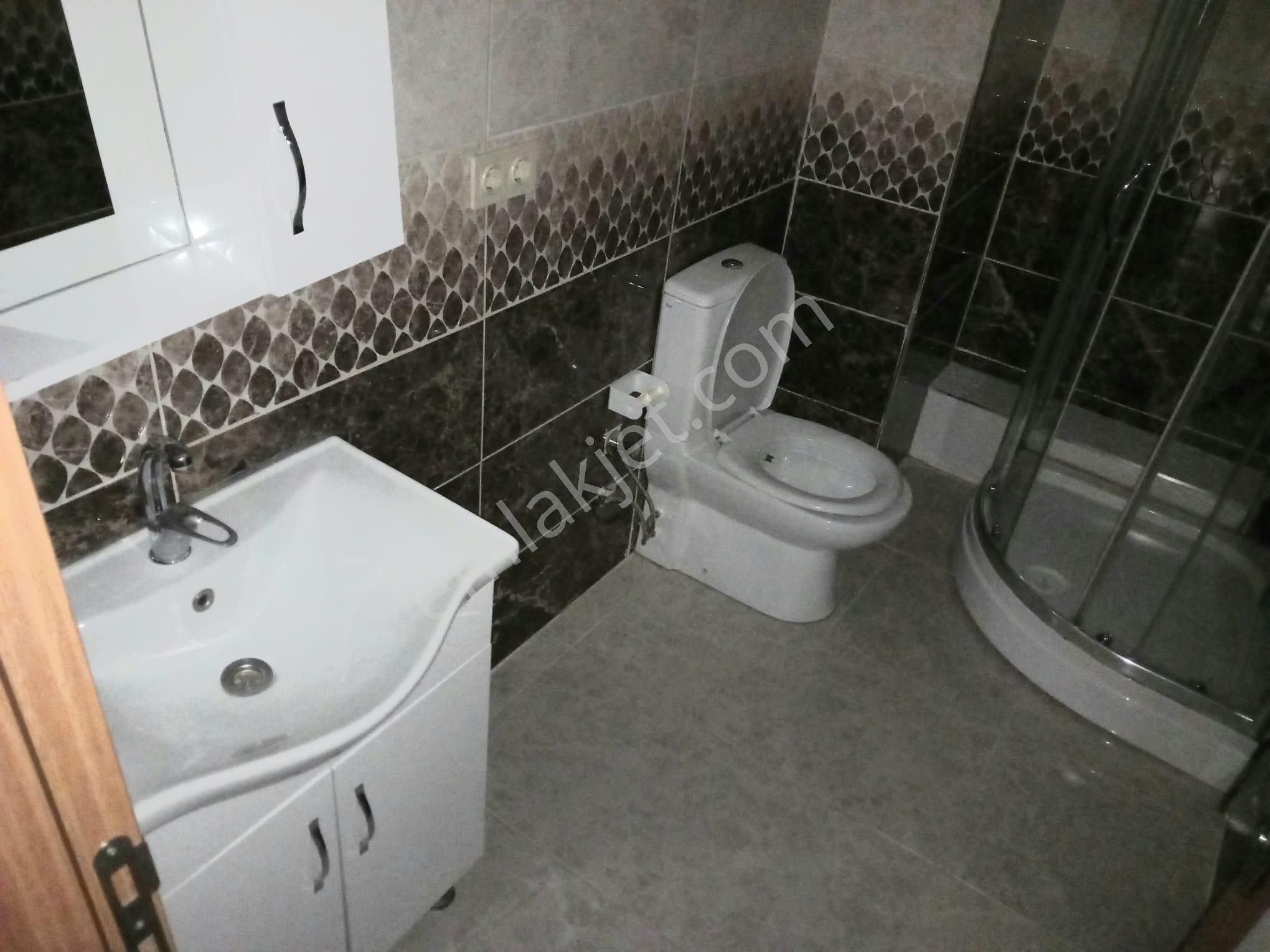 Arakat Formunda-ayr Mutfaklı-karanlık Odasız 2+1 - Görsel 4