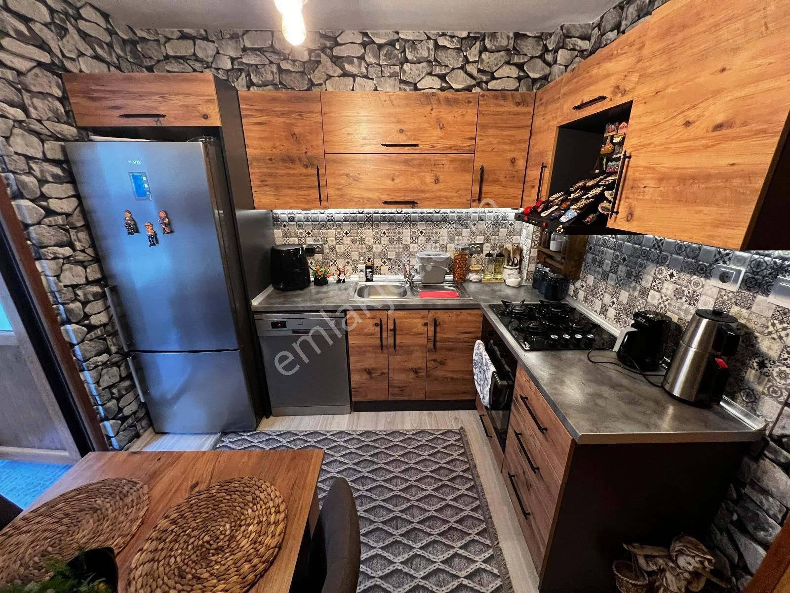 ꧁ay Emlaktan꧂akçay Merkezde Denize 300 Mt Ön Cephe Arakat İçi Komple Yapılı Satılık 2+1 Lüks Daire - Görsel 2