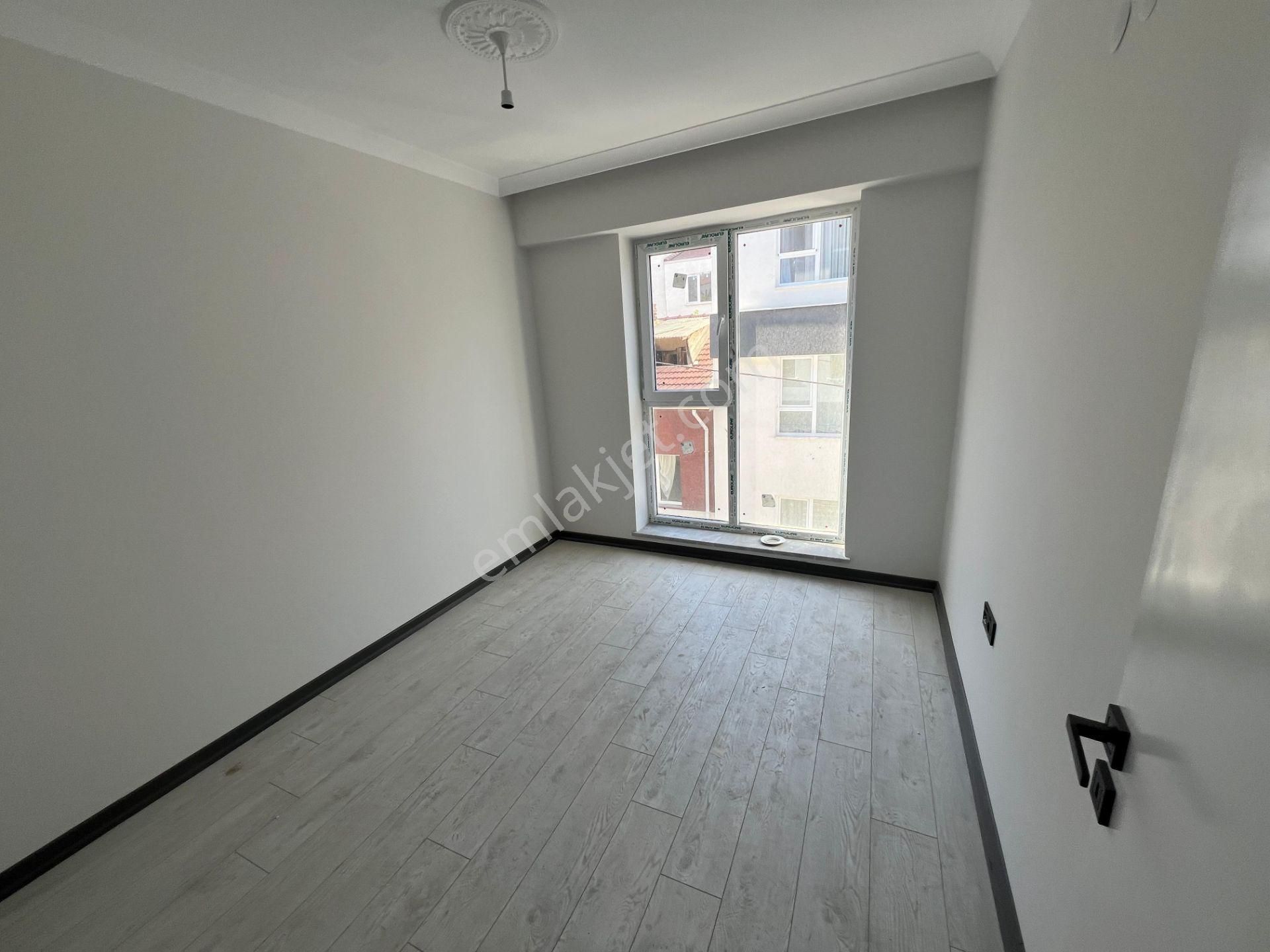 Akademi'den Şirintepe'de Kiracılı Amerikan Mutfaklı Satılık 1+1 - Görsel 7