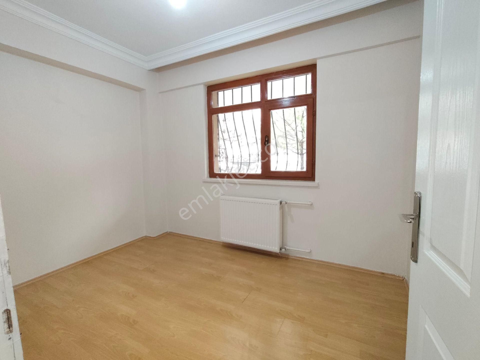 Yılmaz Gayrimenkul'den Selçuklu'mah 3+1 Giriş Kat Yapılı 125 M2 20 Bin Tl Kiralık - Görsel 4