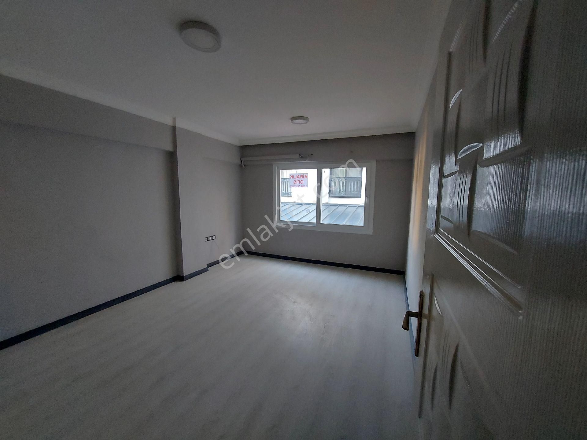 Merkezde Dr'lar Sitesinde 2+1 Yenilenmiş Ofis - Görsel 5