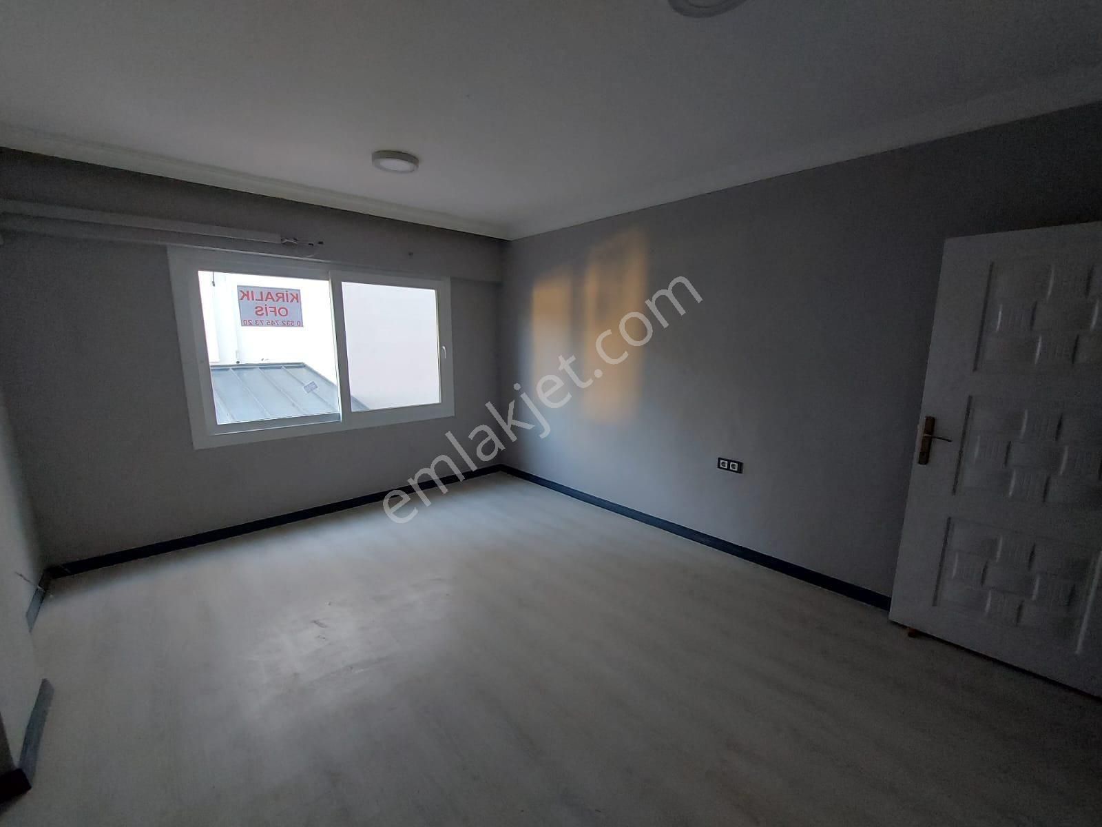 Merkezde Dr'lar Sitesinde 2+1 Yenilenmiş Ofis - Görsel 18