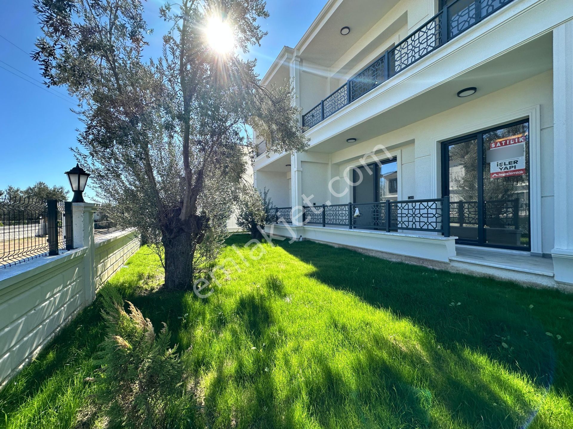 ꧁akçay Ay Emlaktan꧂güre'de Lüks Sitede Bahçe Kullanımlı Müstakil Tadında Satılık 1+1 Şık Daire - Görsel 2
