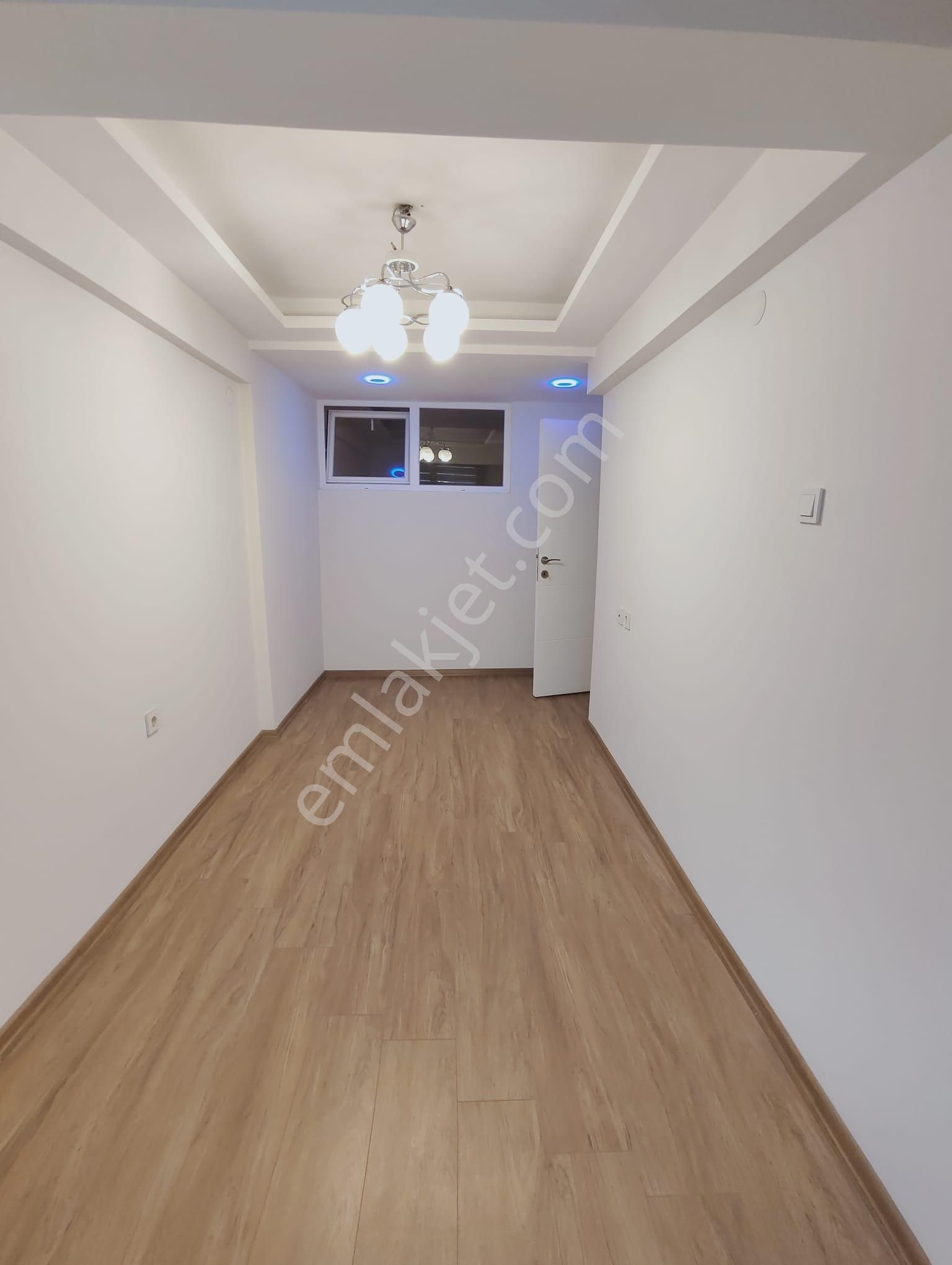 Bostanlı Merkezde Ara Kat Full Tadilatlı 3+1 Satılık Daire - Görsel 4