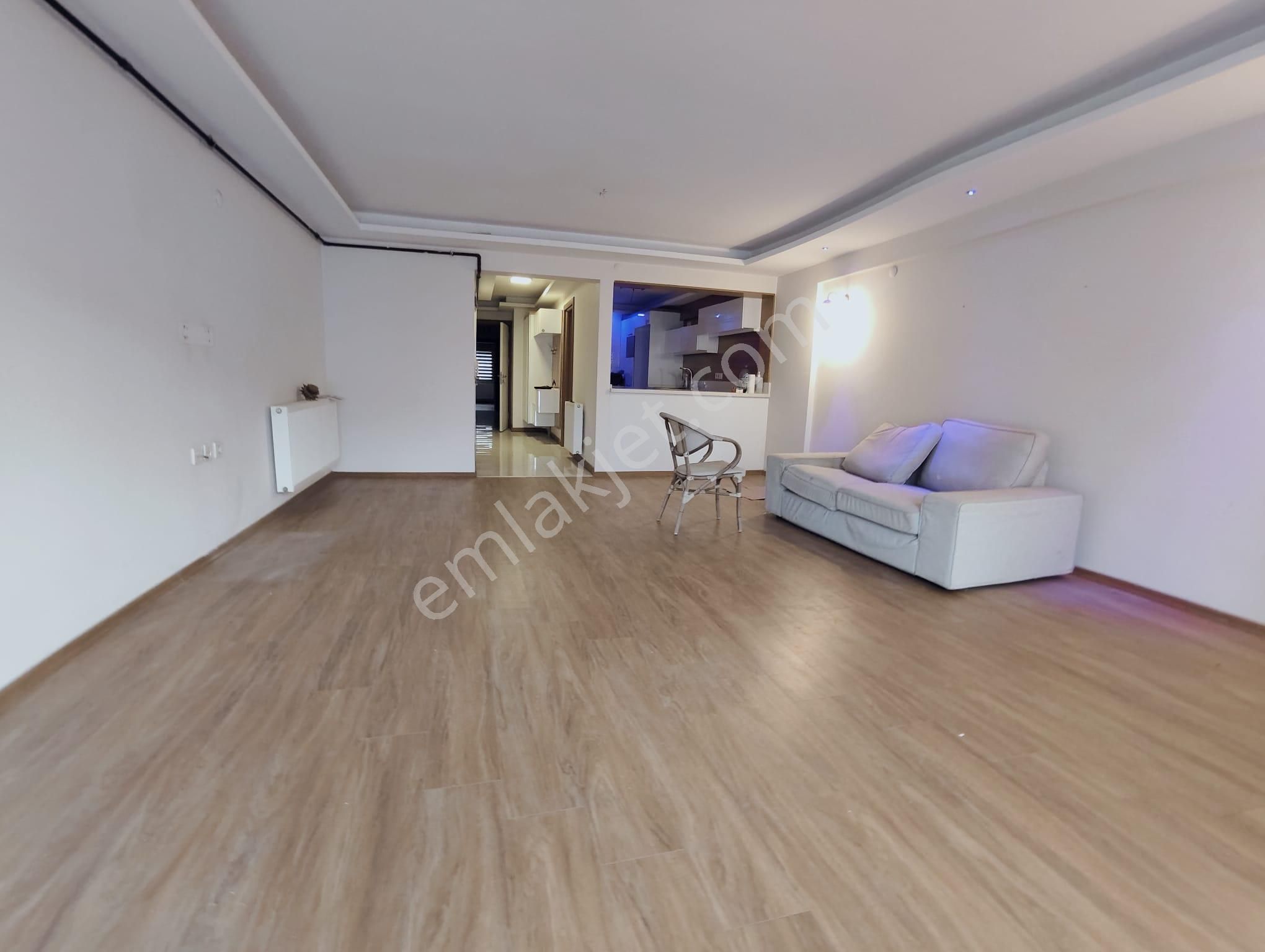 Bostanlı Merkezde Ara Kat Full Tadilatlı 3+1 Satılık Daire - Görsel 2