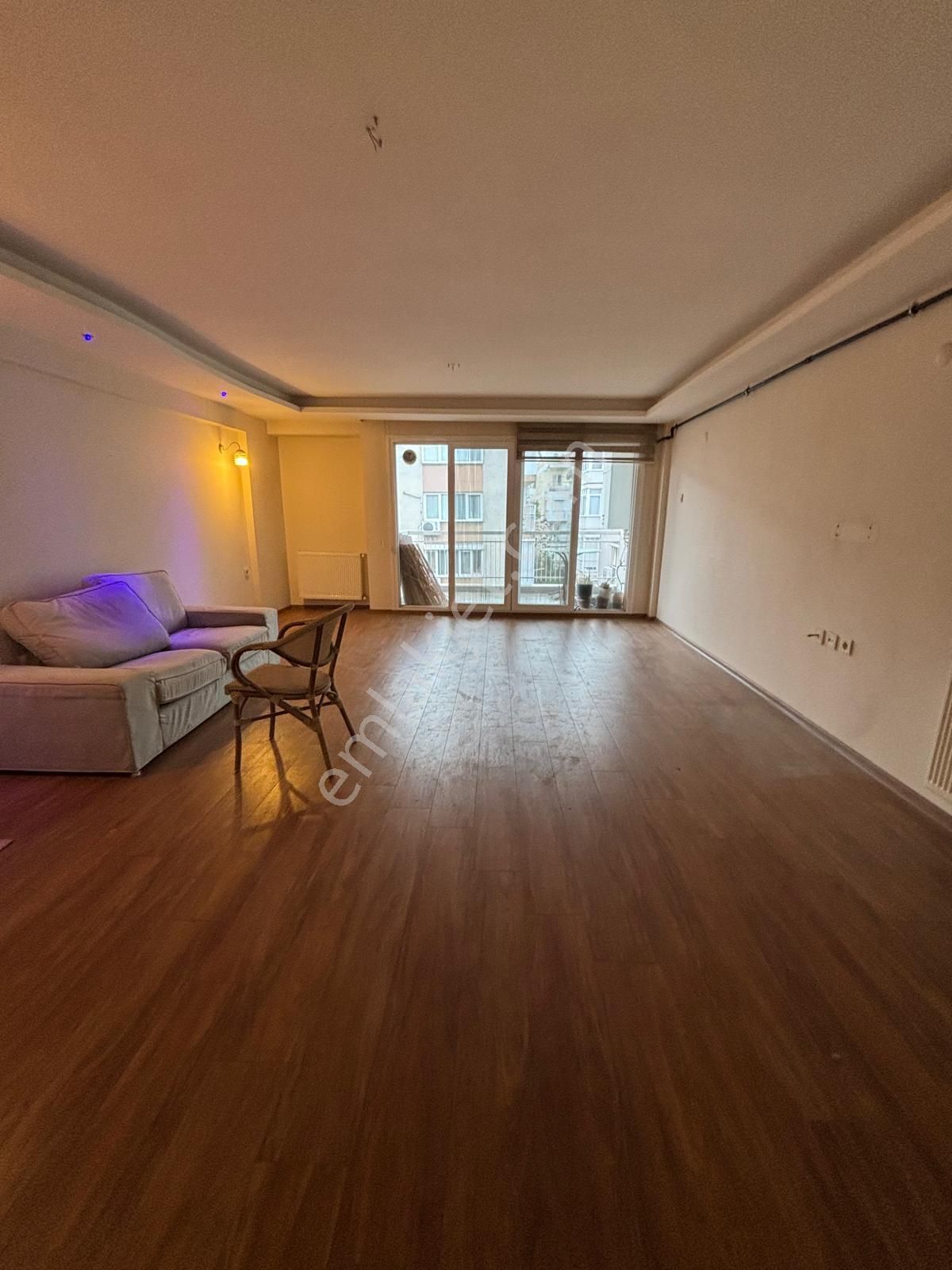 Bostanlı Merkezde Ara Kat Full Tadilatlı 3+1 Satılık Daire - Görsel 20