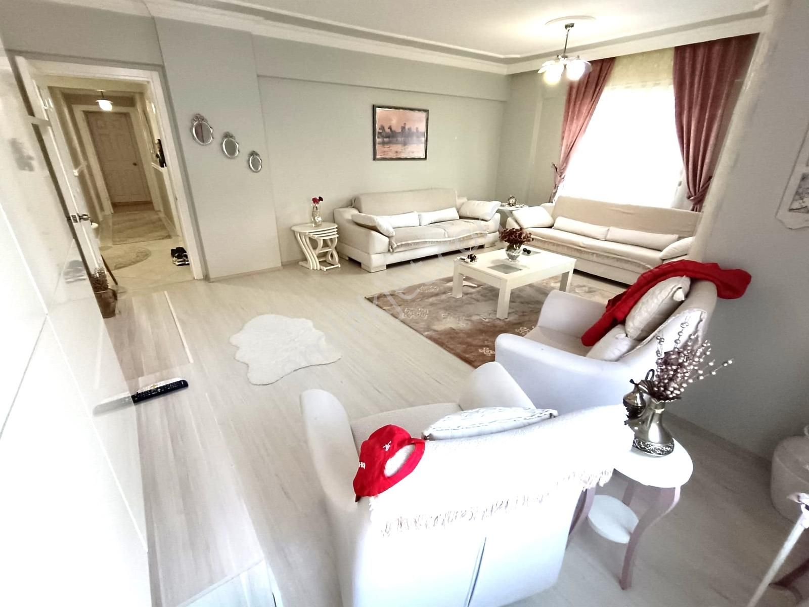 Çobançeşme Abdullah Öğücü Okulu Yakınında 135m2 3+1 İskanl Daire - Görsel 19