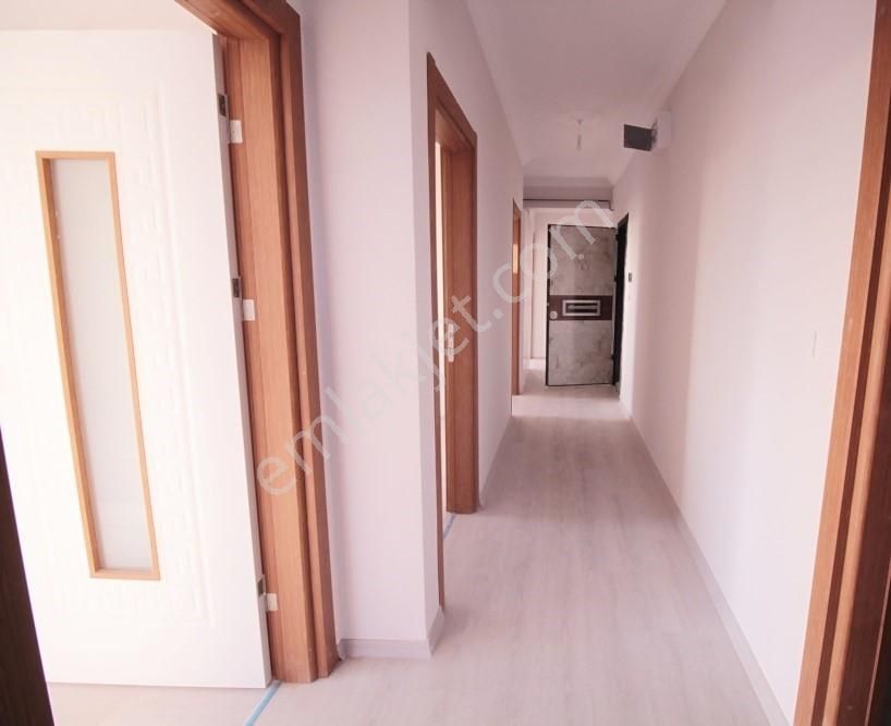 Çobançeşme Abdullah Öğücü Okulu Yakınında 135m2 3+1 İskanl Daire - Görsel 3