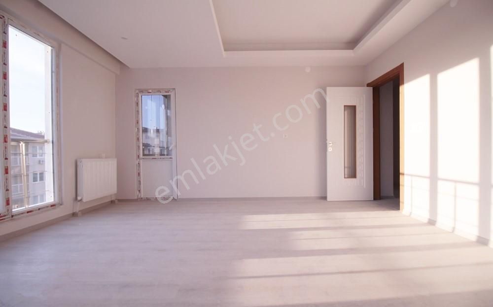 Çobançeşme Abdullah Öğücü Okulu Yakınında 135m2 3+1 İskanl Daire - Görsel 9