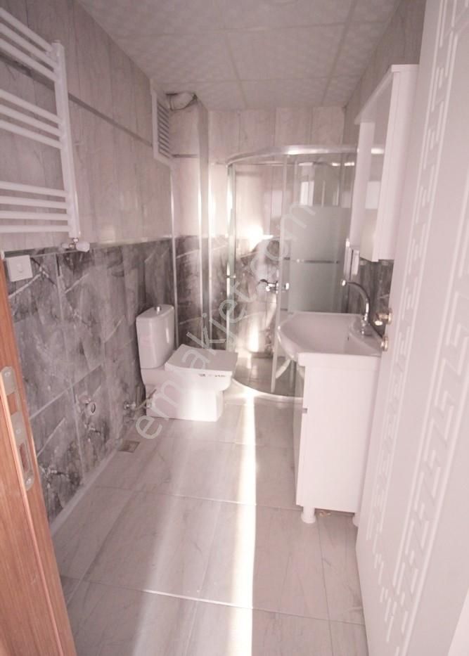 Çobançeşme Abdullah Öğücü Okulu Yakınında 135m2 3+1 İskanl Daire - Görsel 15