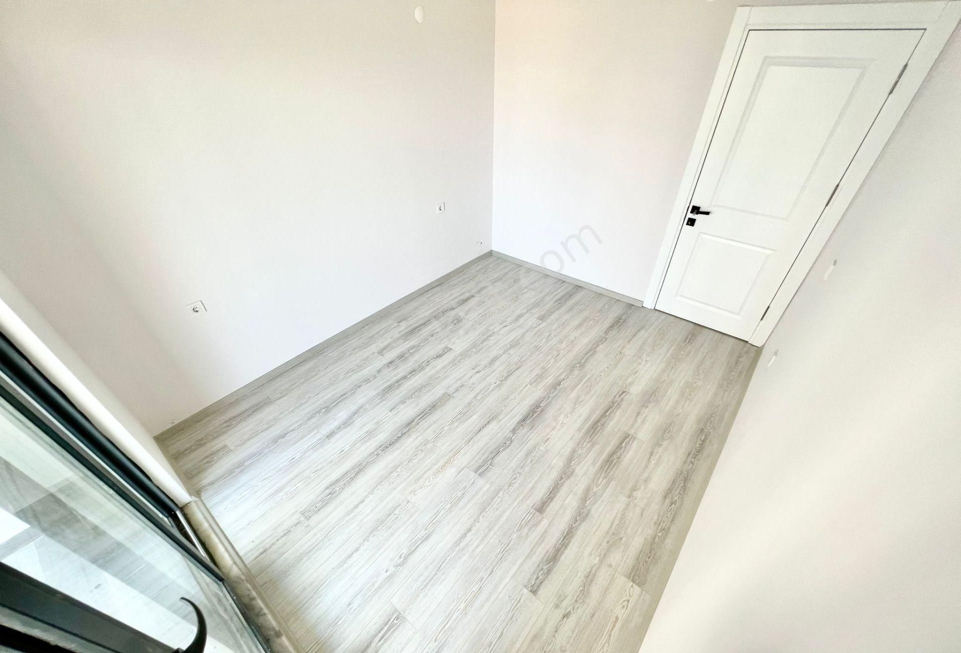 ꧁ay Emlaktan꧂akçay'da Kapalı Otoparklı Çift Asansörlü Denize Yakın Satılık 1+1 Lüx Daire - Görsel 11