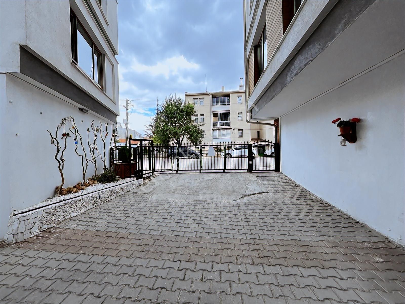 Bess'den Ertuğrulgazi Mh. Yıldızpark Sitesinde Satılık 2+1 Daire - Görsel 6