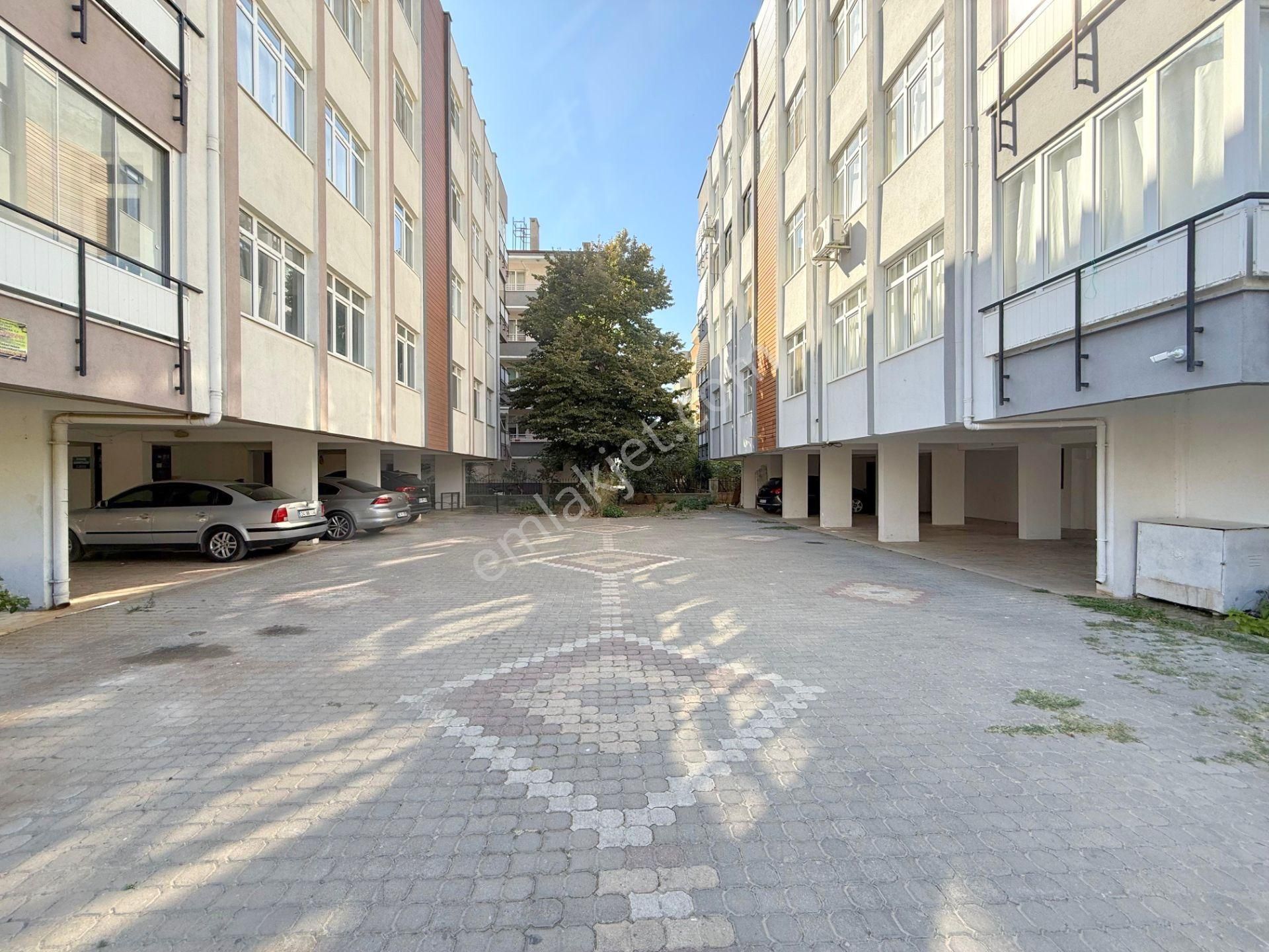 🟣🟣 Güç Gayrimenkul'den Akçay'da Ayrı Mutfaklı Cam Balkonlu Otoparklı Satılık 2+1 Daire - Görsel 2