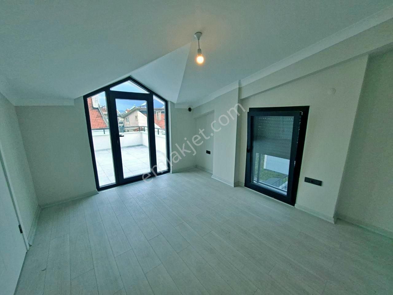 Uytundan Akçay Yenimahalle'de Denize 200 Metre Satılık 3+1 Villa - Görsel 13